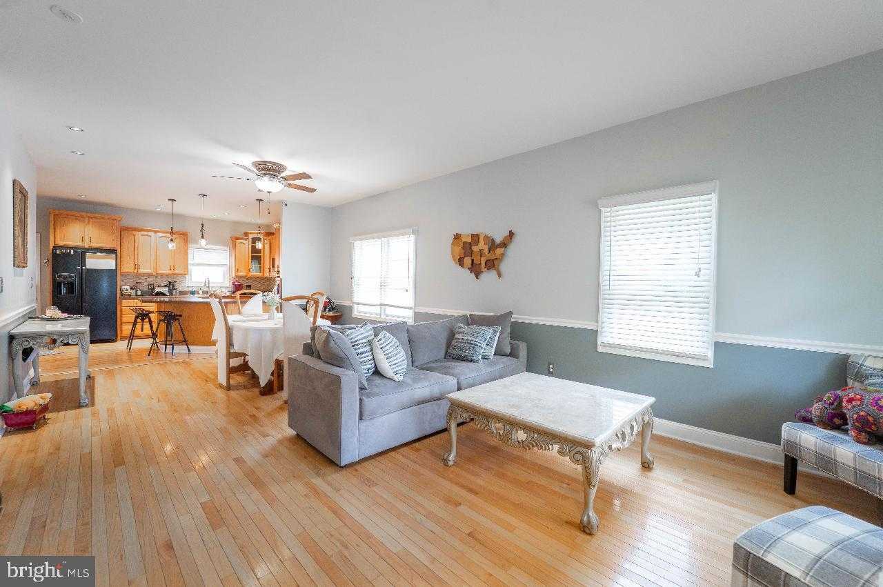 4 Helena Ave photo 2