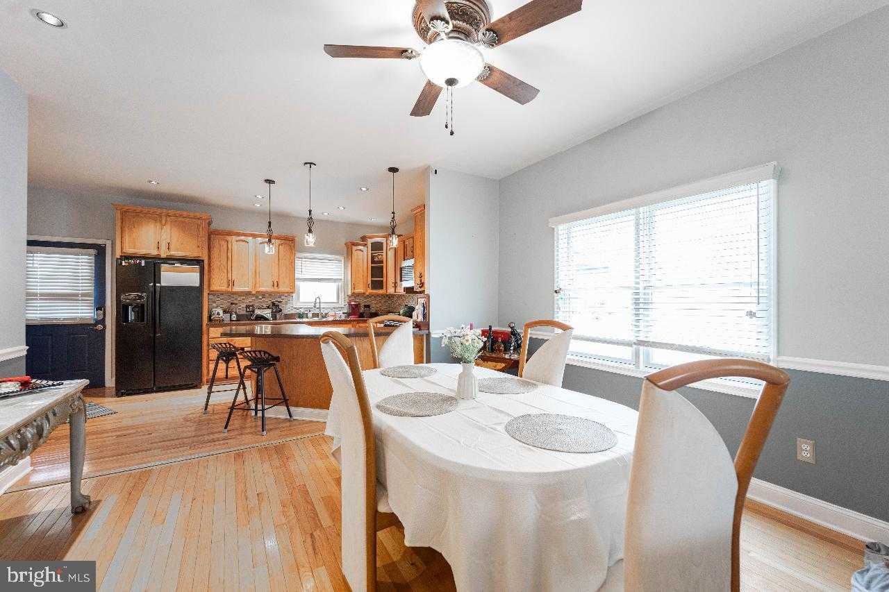 4 Helena Ave photo 4