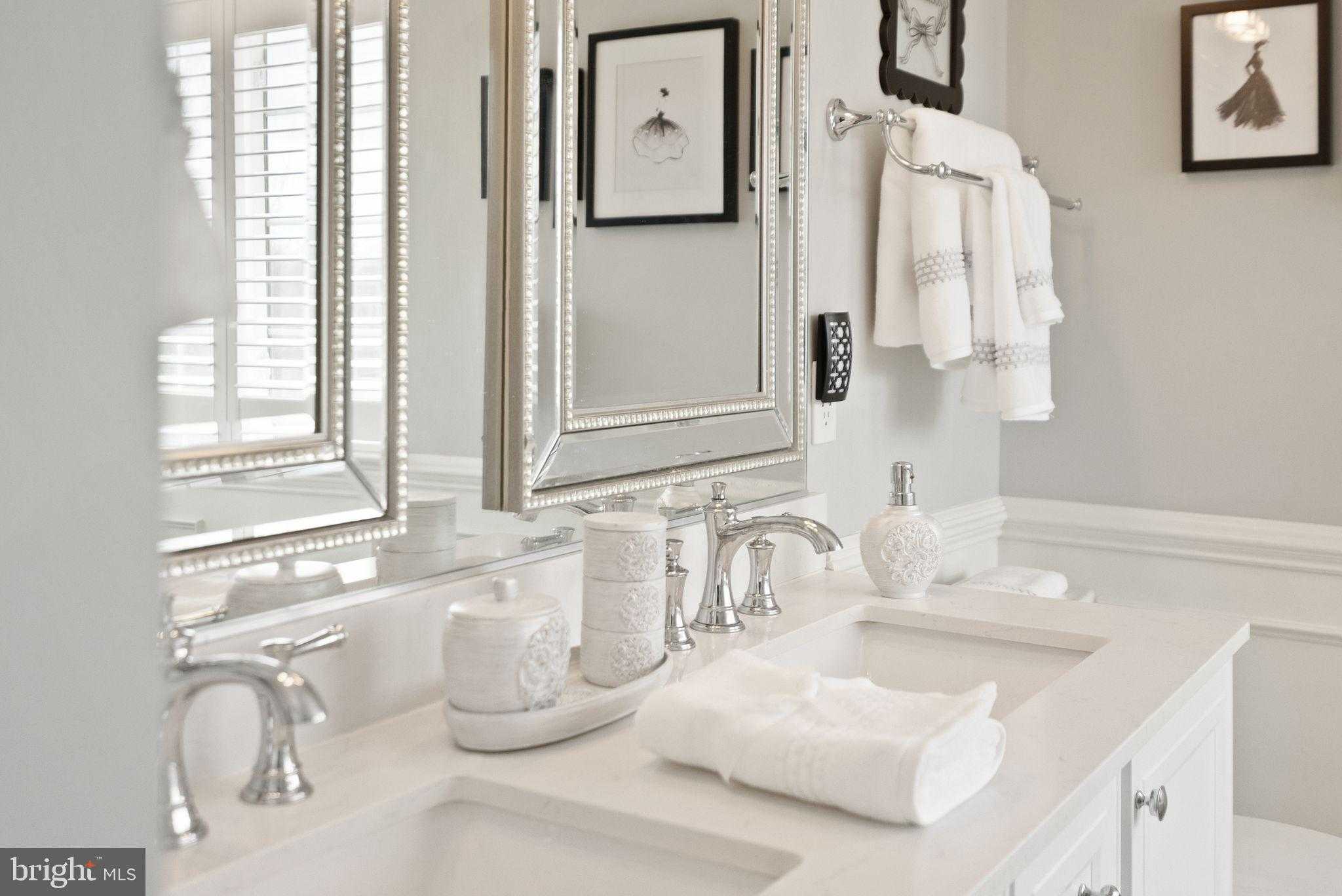 8654 Huddersfield Way photo 35