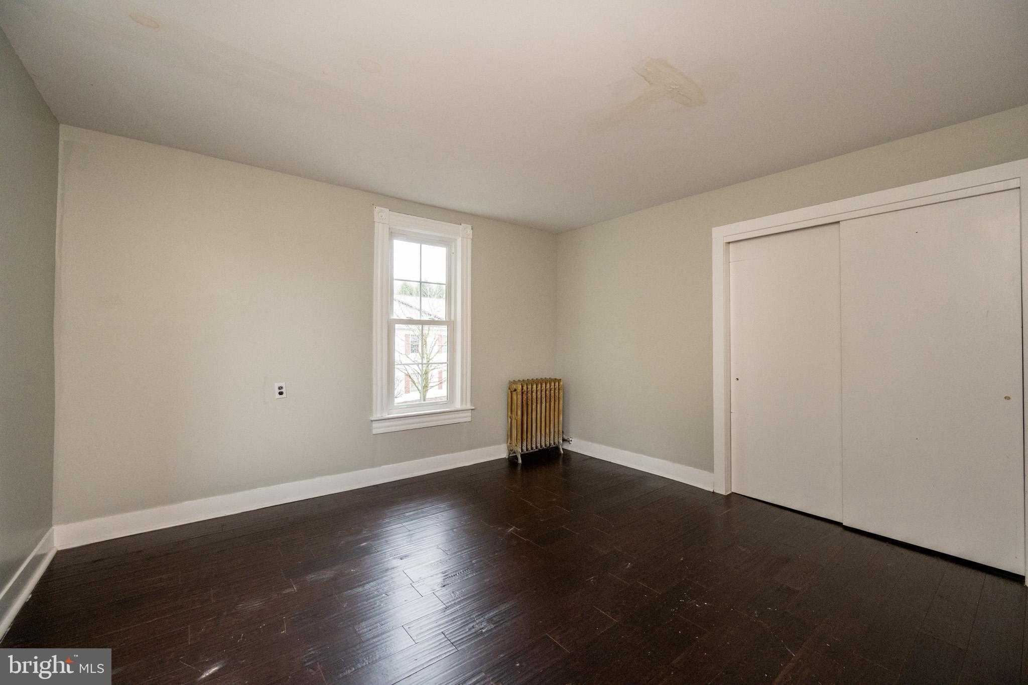 449 S 3rd St photo 37