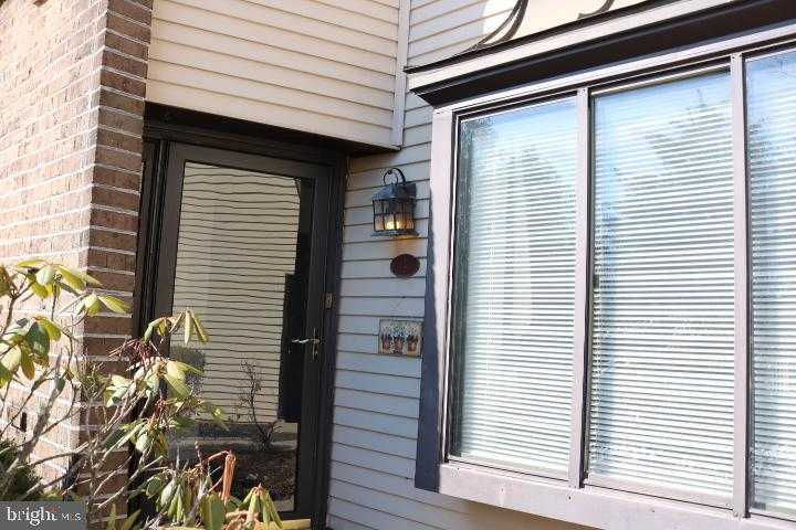 4 Independence Pl photo 3