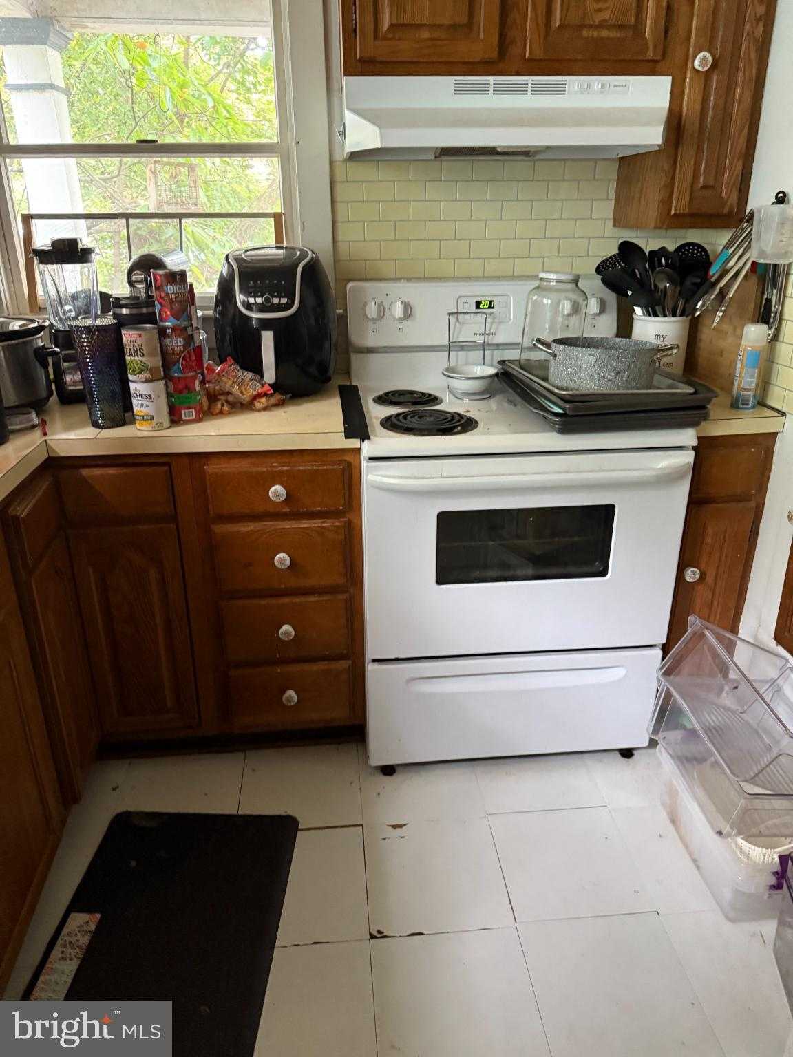 401 Keller St photo 2