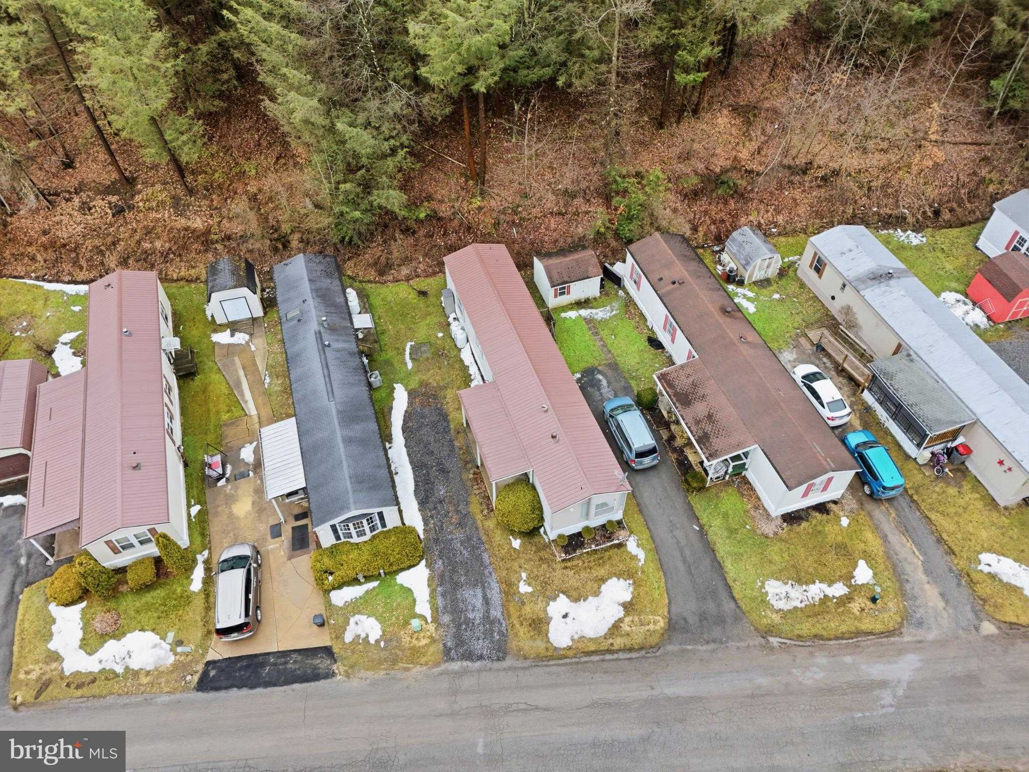 1114 Willow Dr photo 2