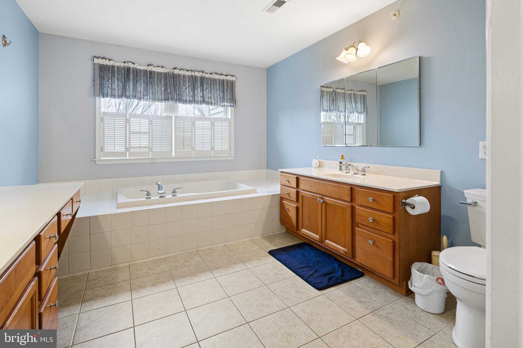 208 Clubhouse CT photo 20