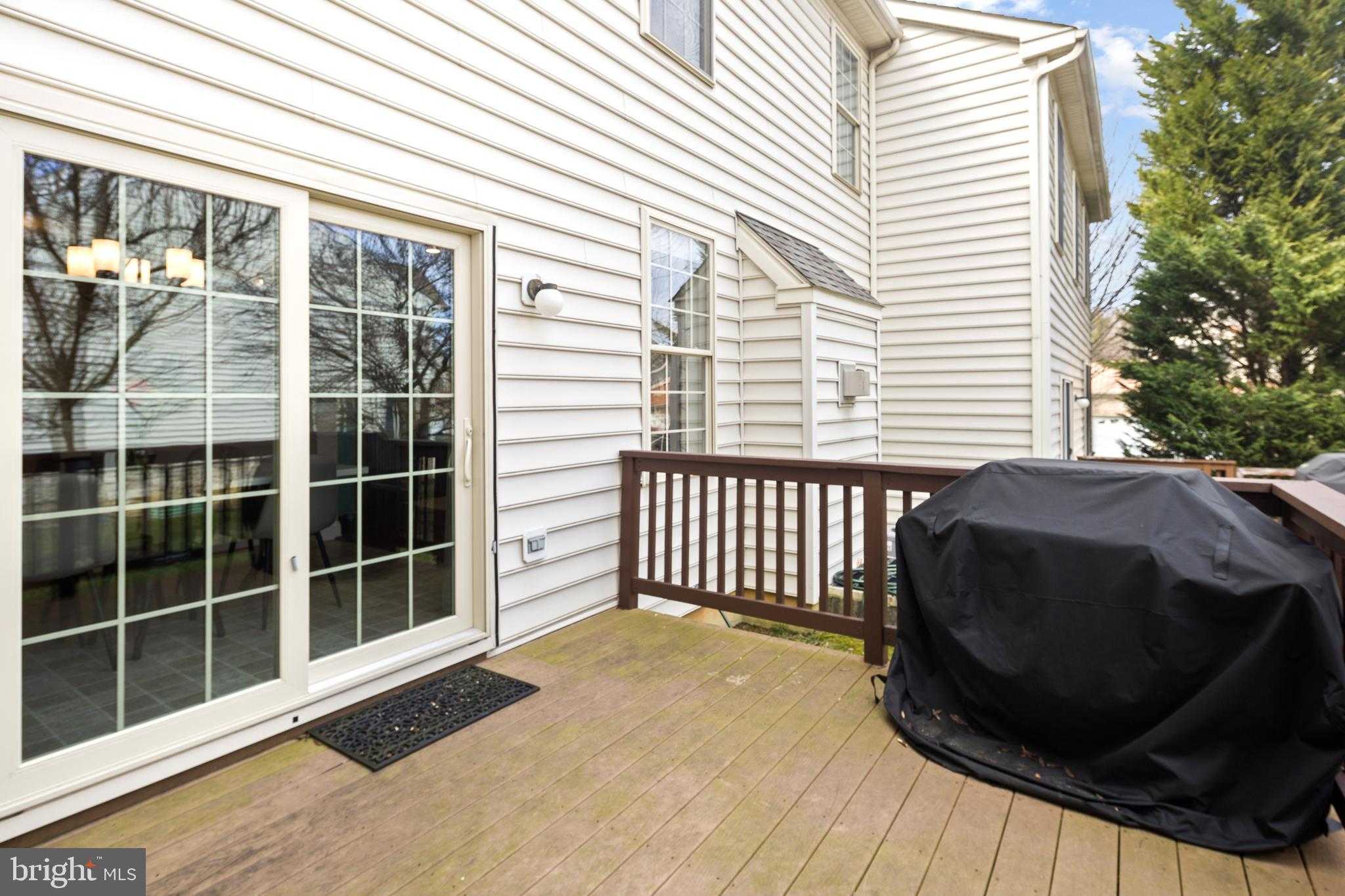 208 Clubhouse CT photo 40