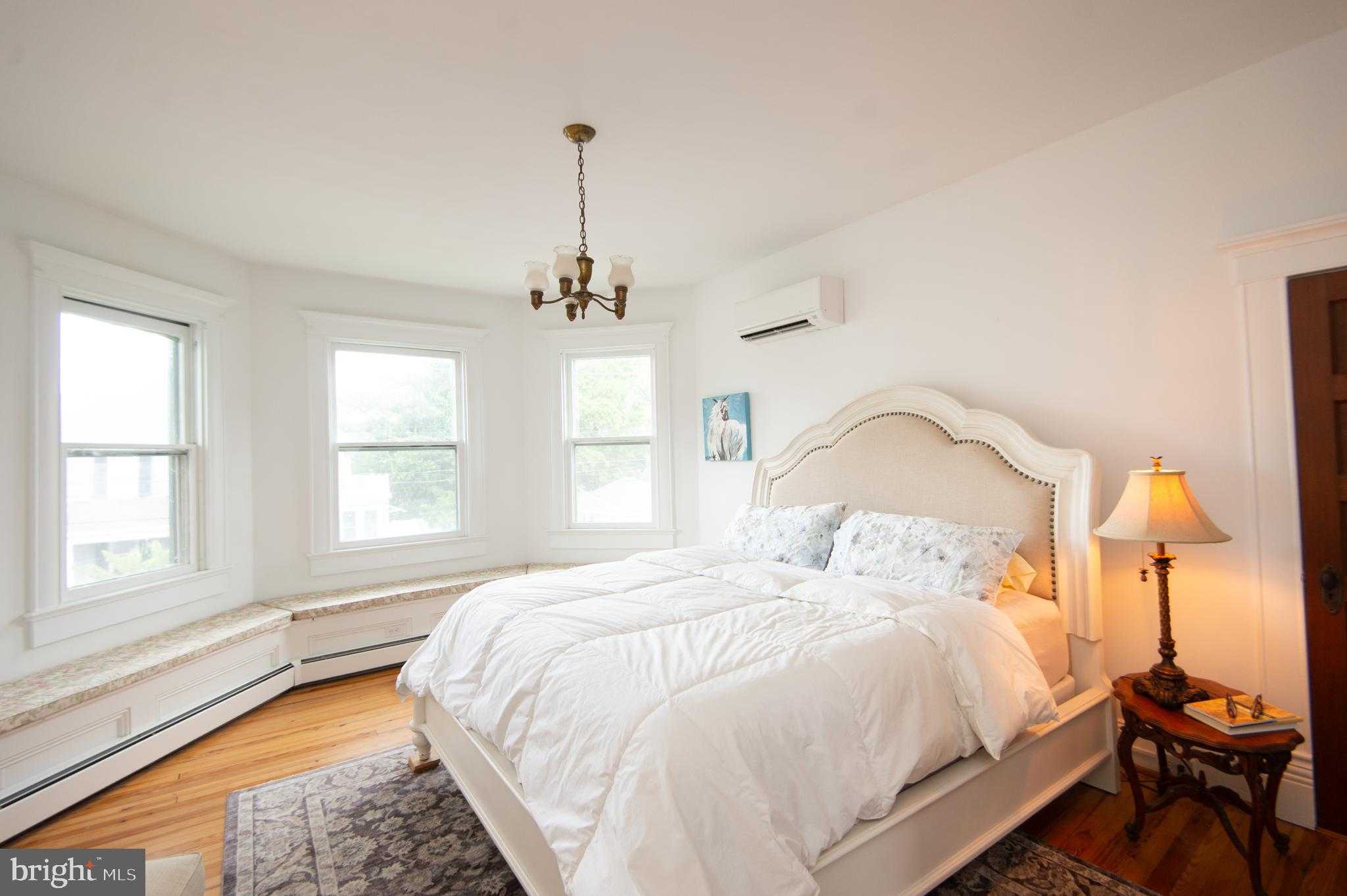 213 Belvedere Ave photo 42