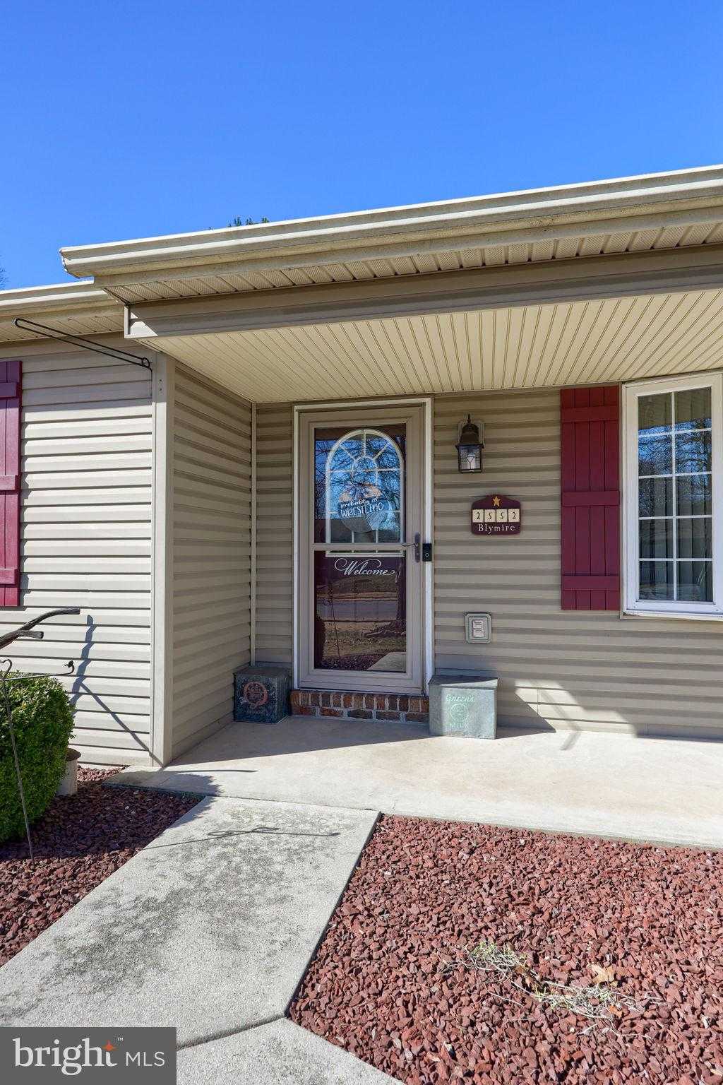 2552 Manor Rd photo 31