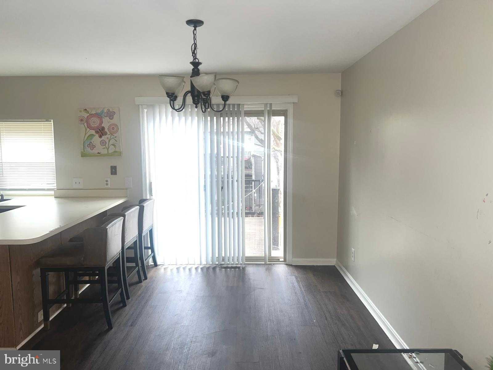 308 Falkirk CT photo 11