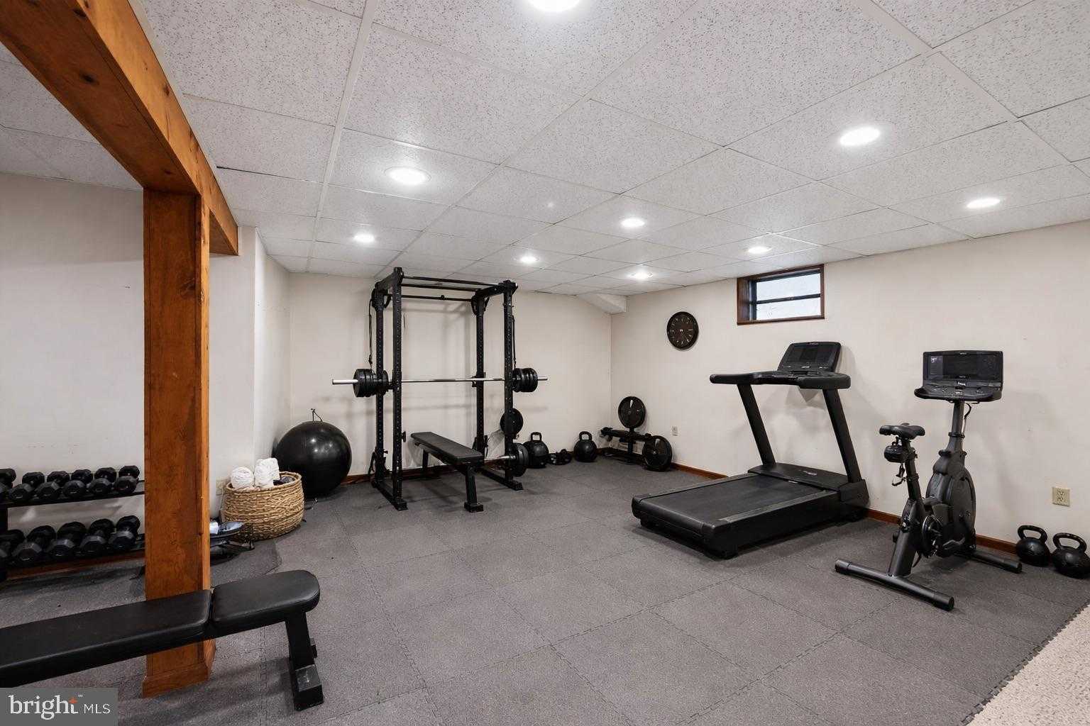 764 Shropshire Dr photo 24