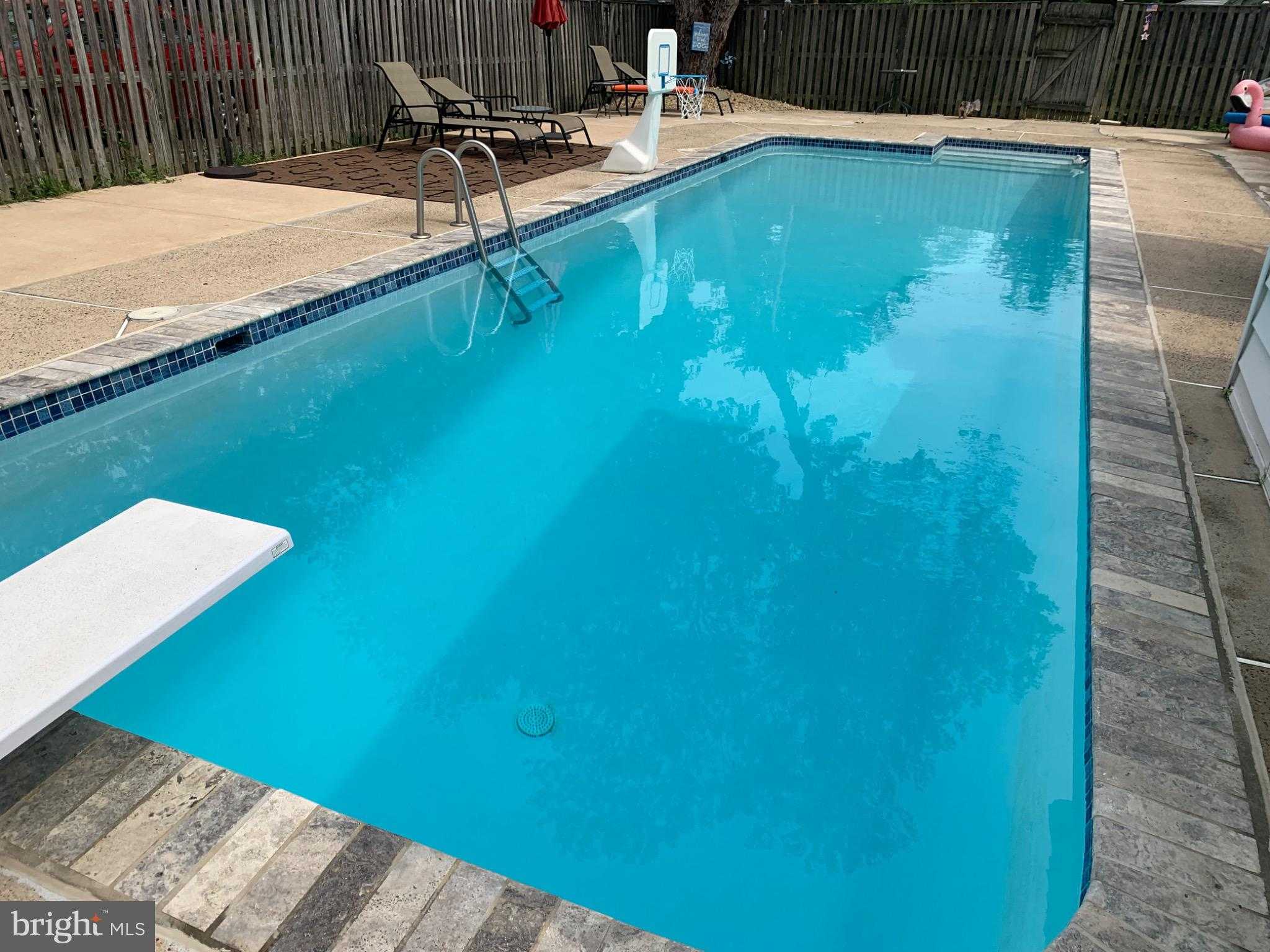 8143 Keeler St photo 36