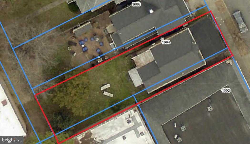 1004 Prince Edward St photo 8