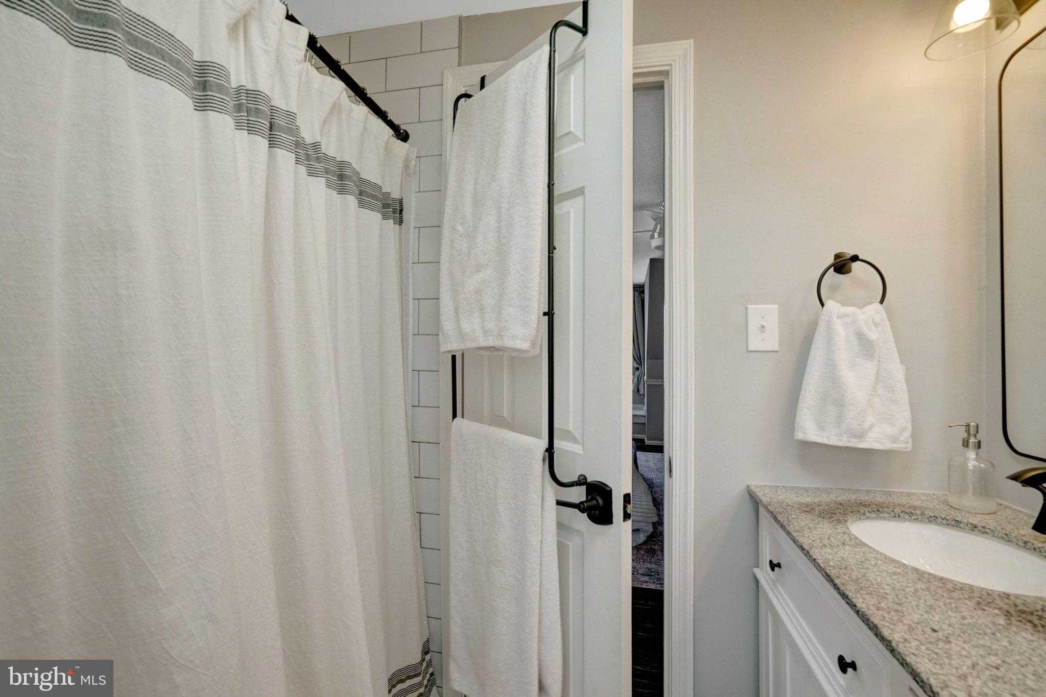 2008 Swan Ter photo 57