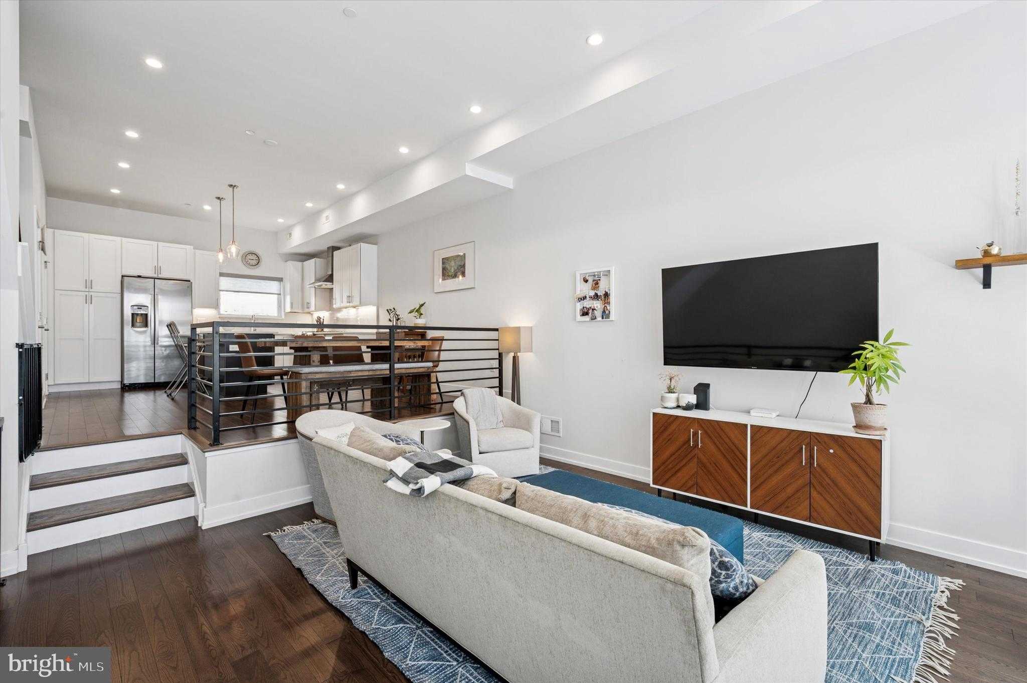 2537 Graduate Sq photo 15