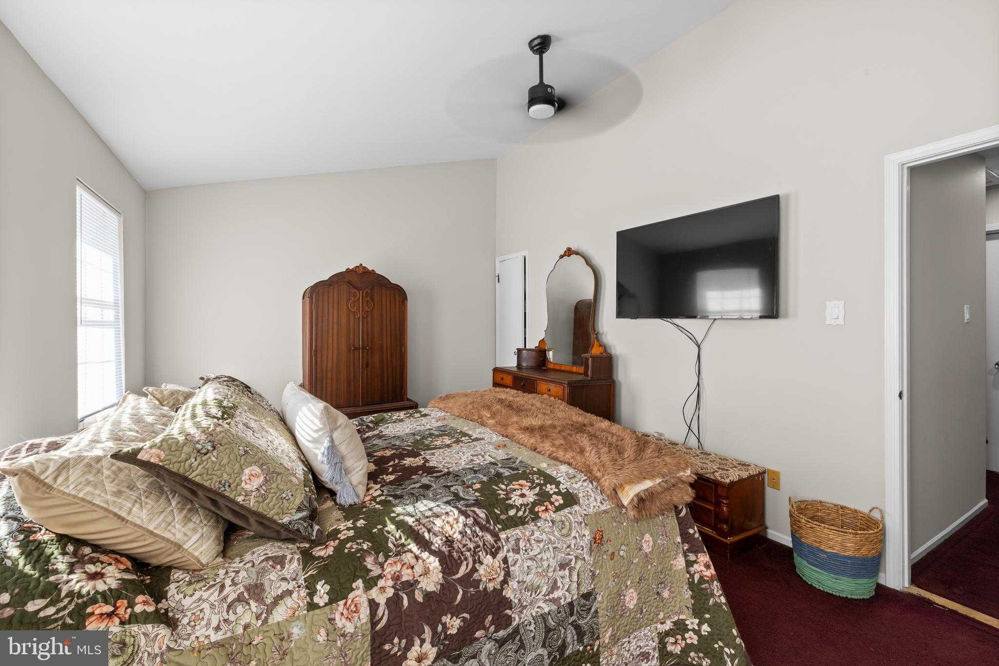 314 Lexington Rd photo 15