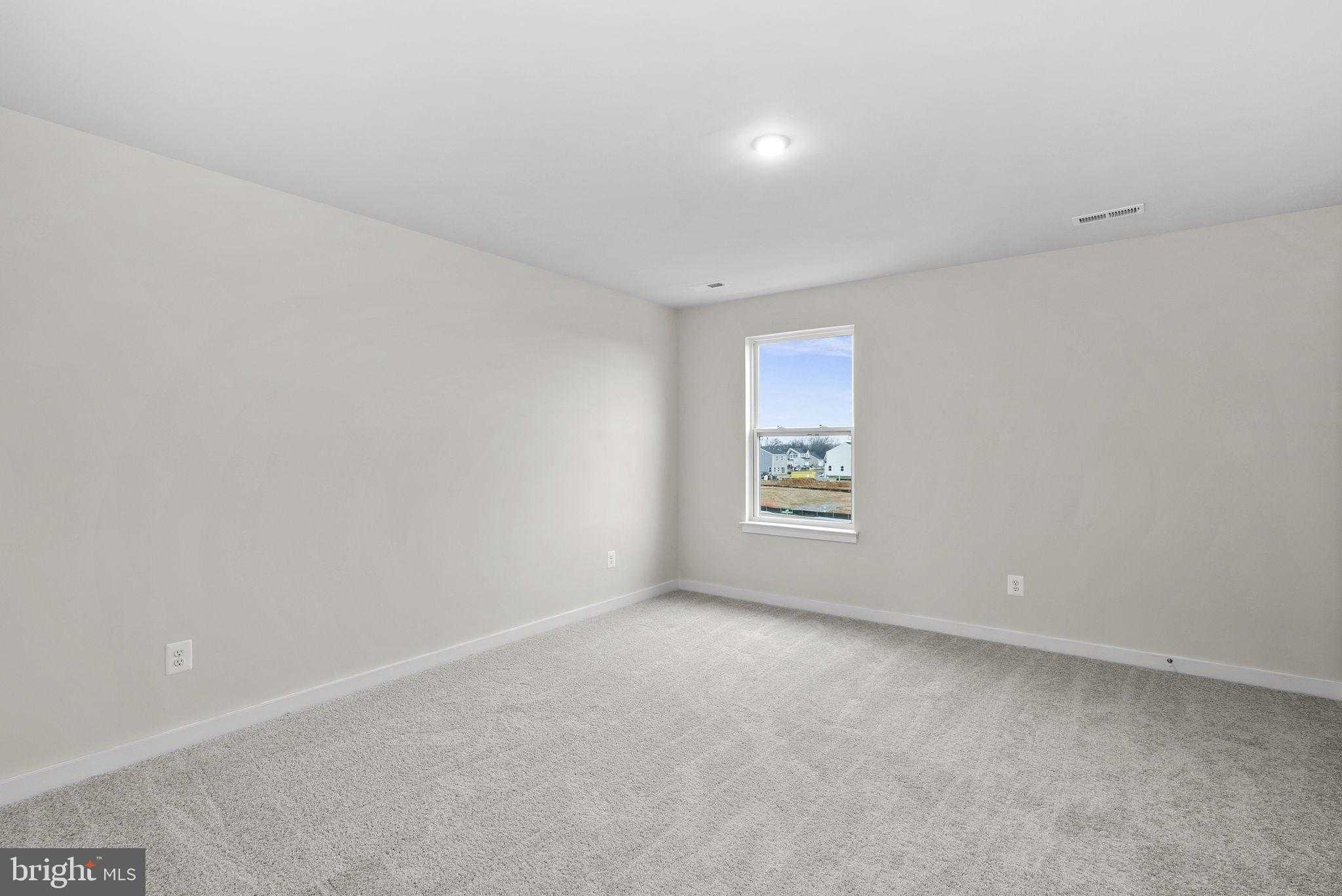 Sherman Ave photo 24