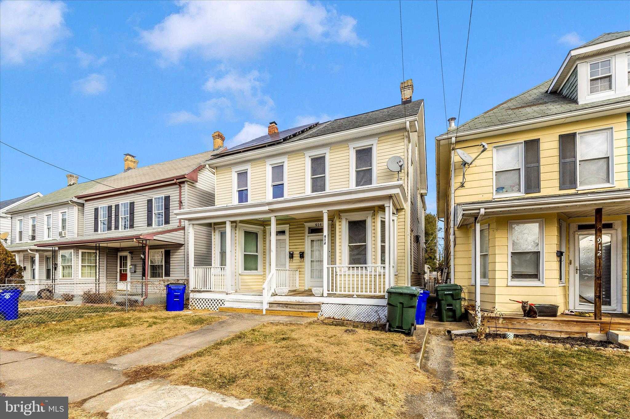 916 Salem Ave photo 2