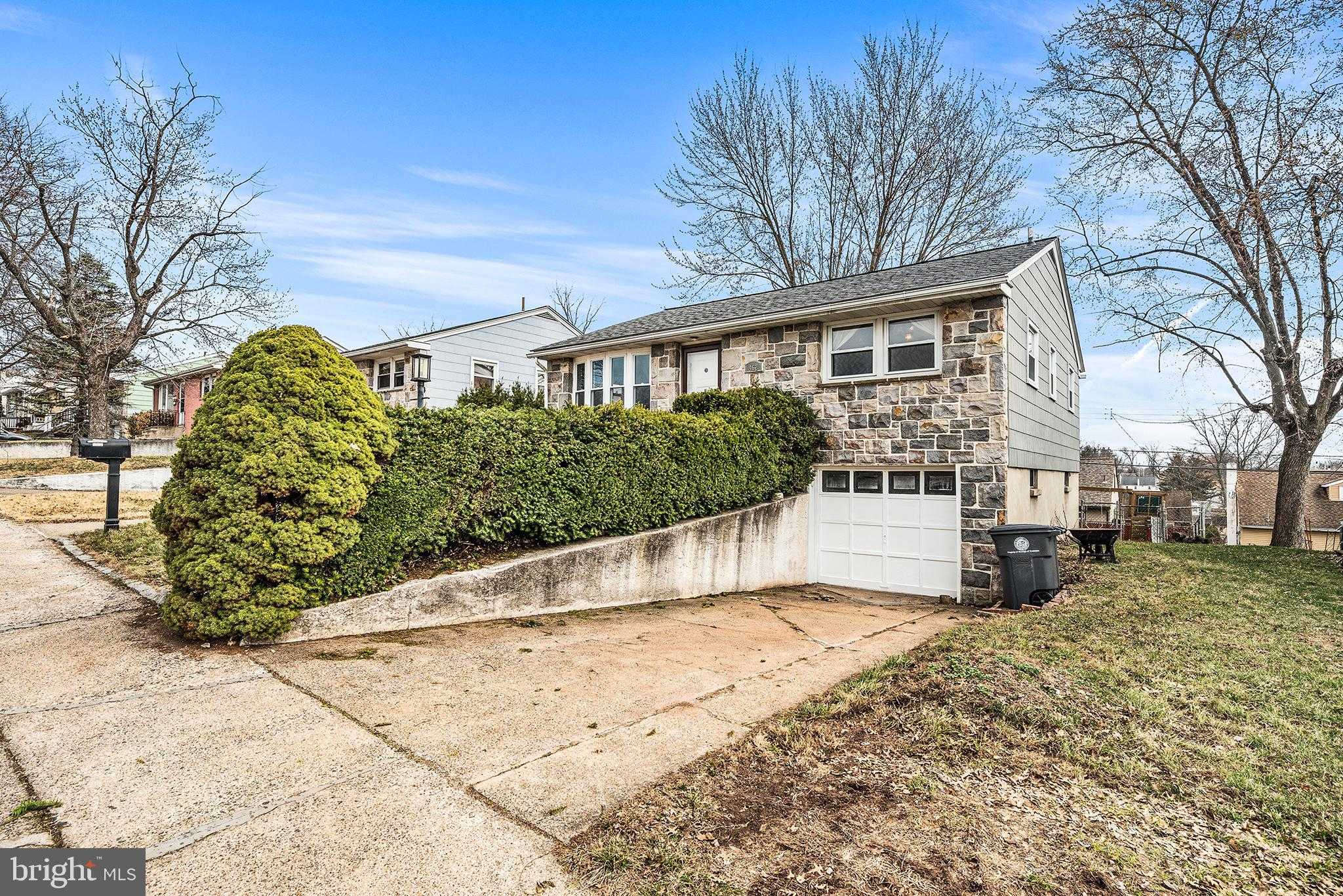 462 Clearview St photo 3