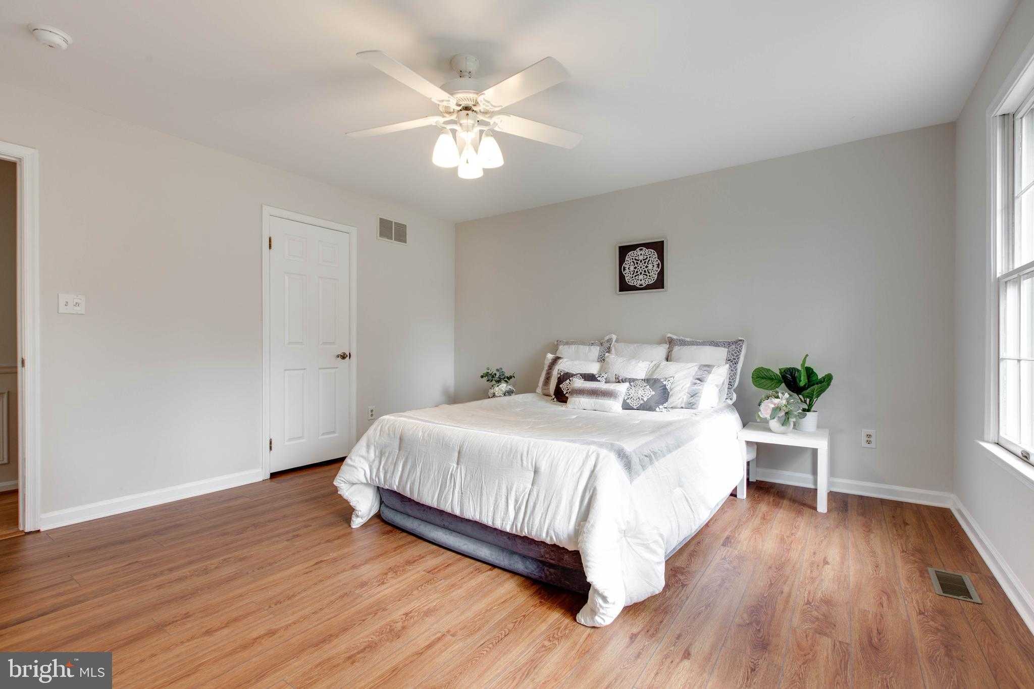 2828 Green Shade CT photo 37