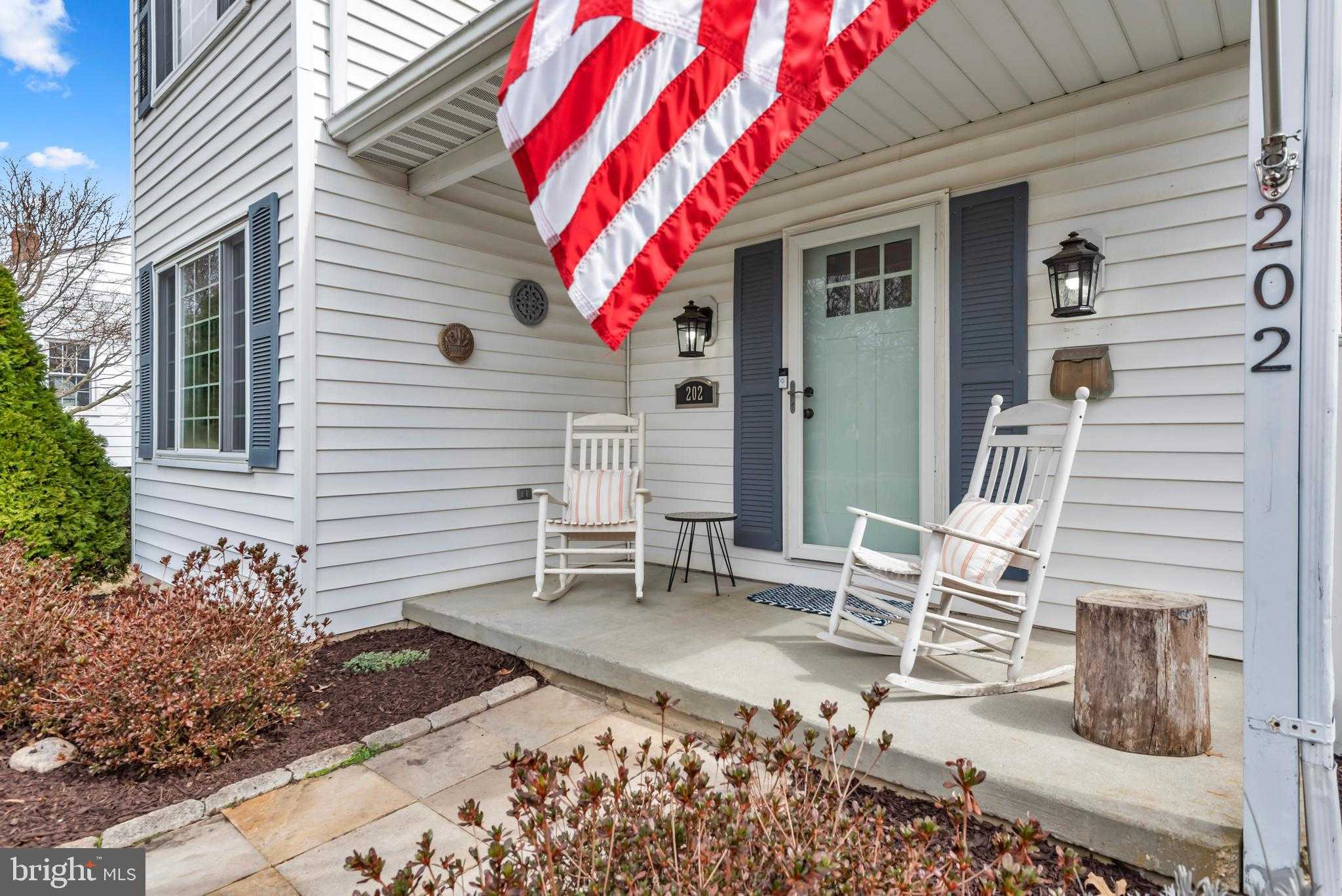 202 Glen Ave photo 2