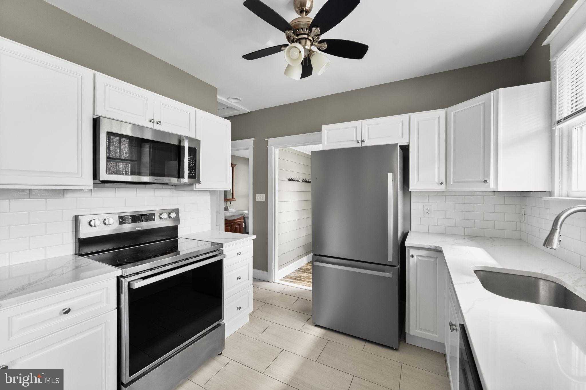 752 Aiken Ave photo 39