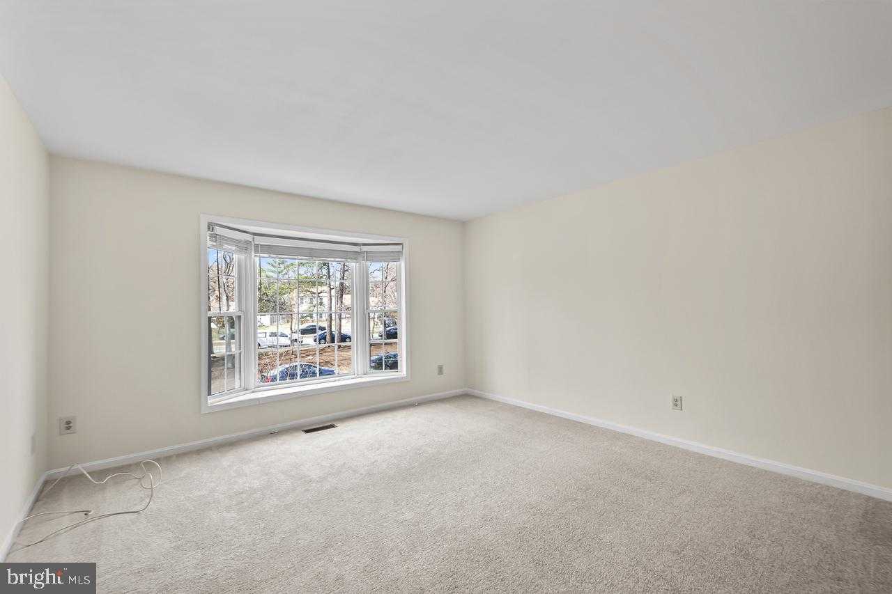 7937 Edinburgh Dr photo 12