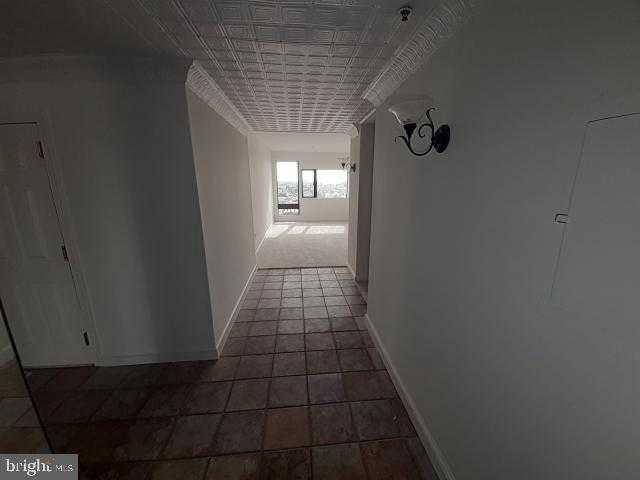 10 E Lee St photo 14