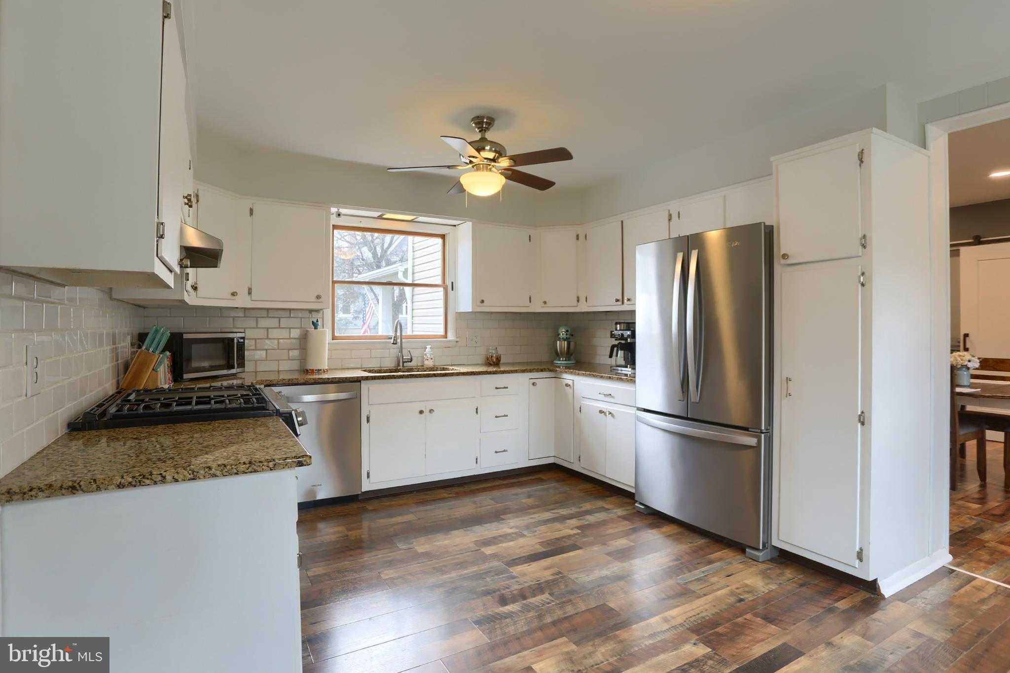 227 N 17th St photo 14