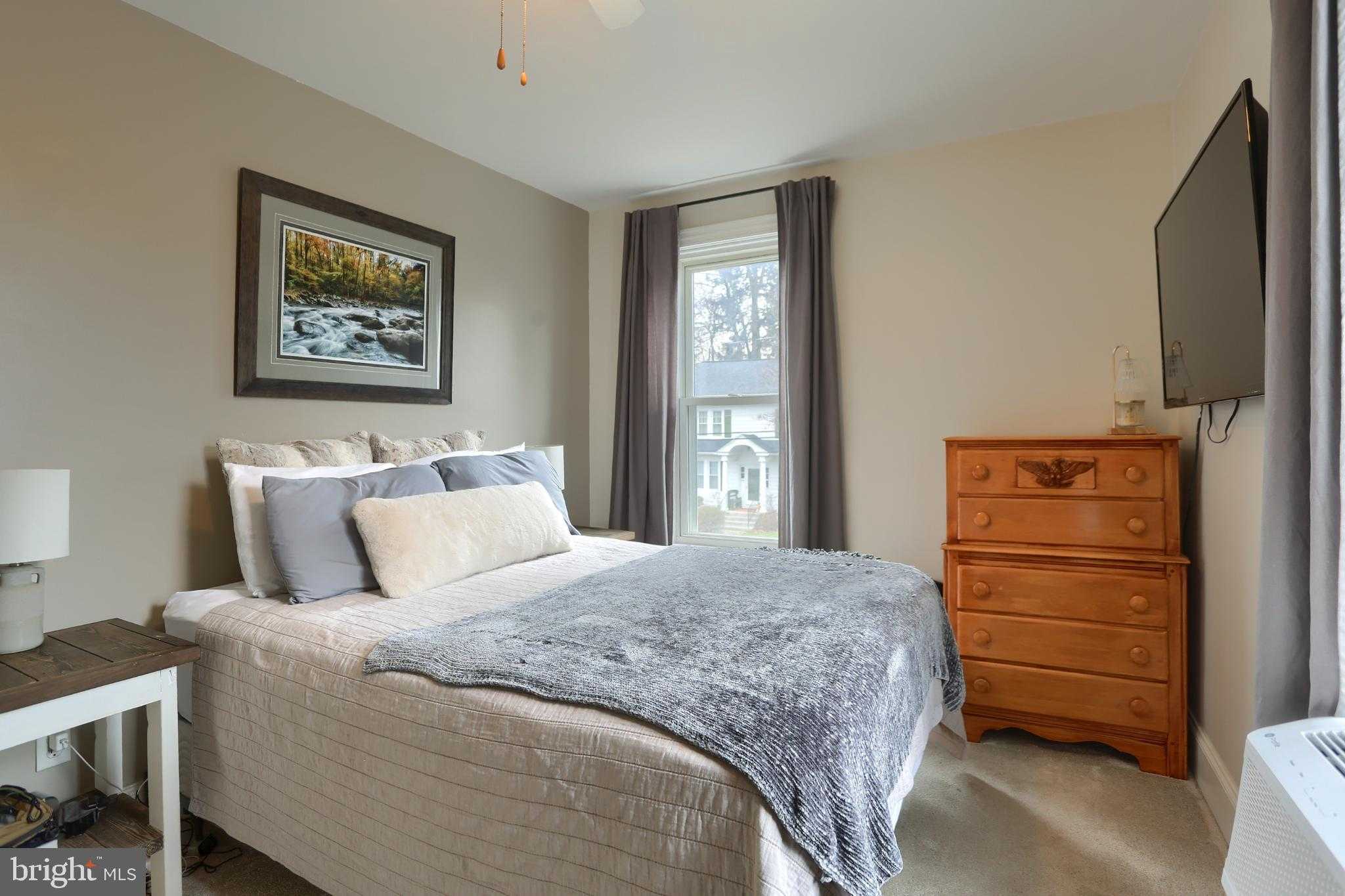 227 N 17th St photo 21