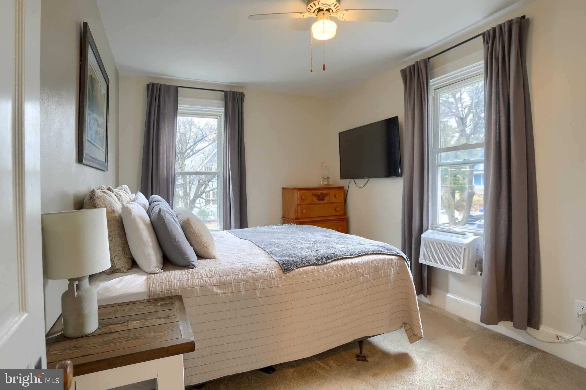 227 N 17th St photo 22