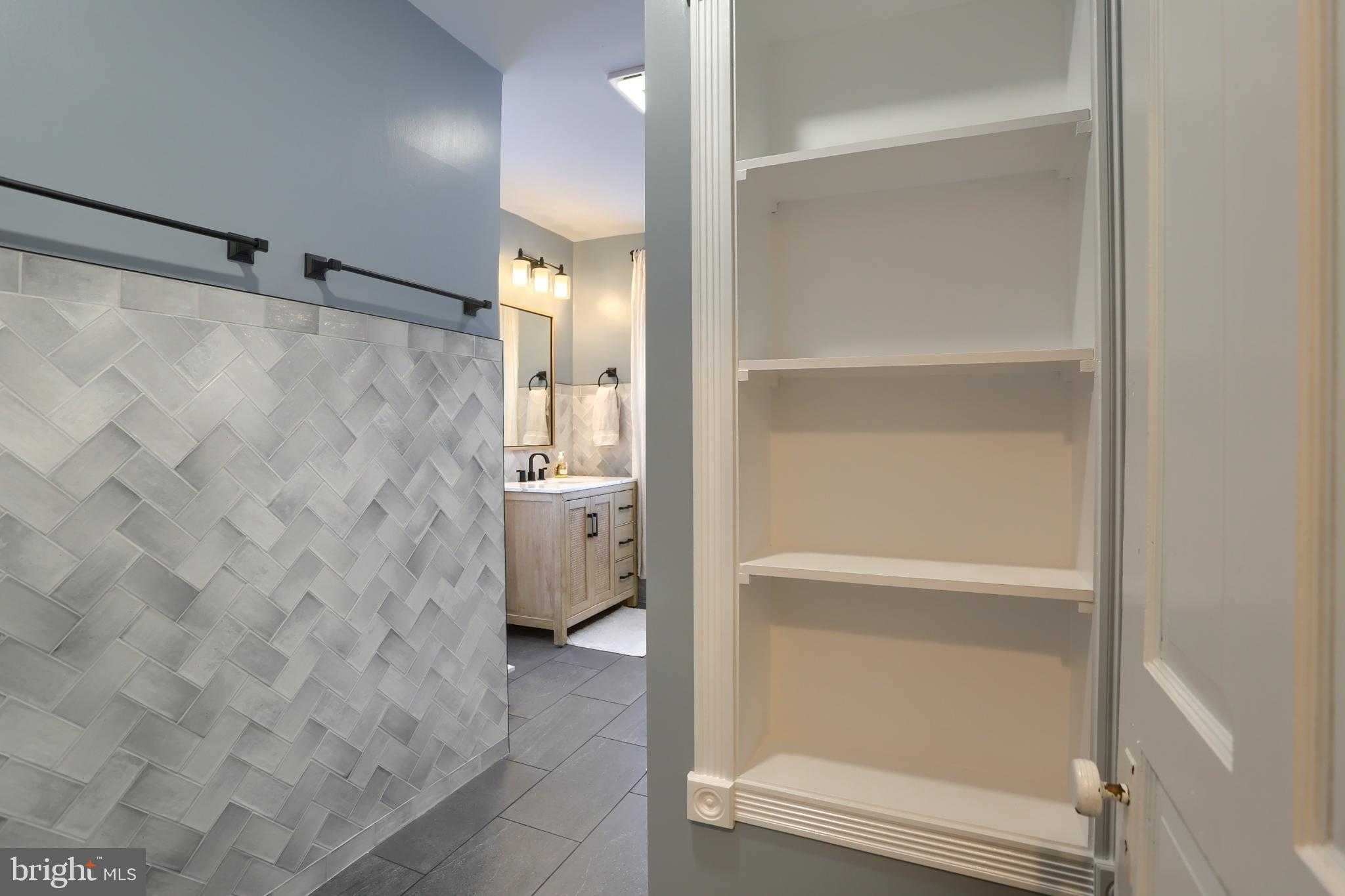 227 N 17th St photo 25