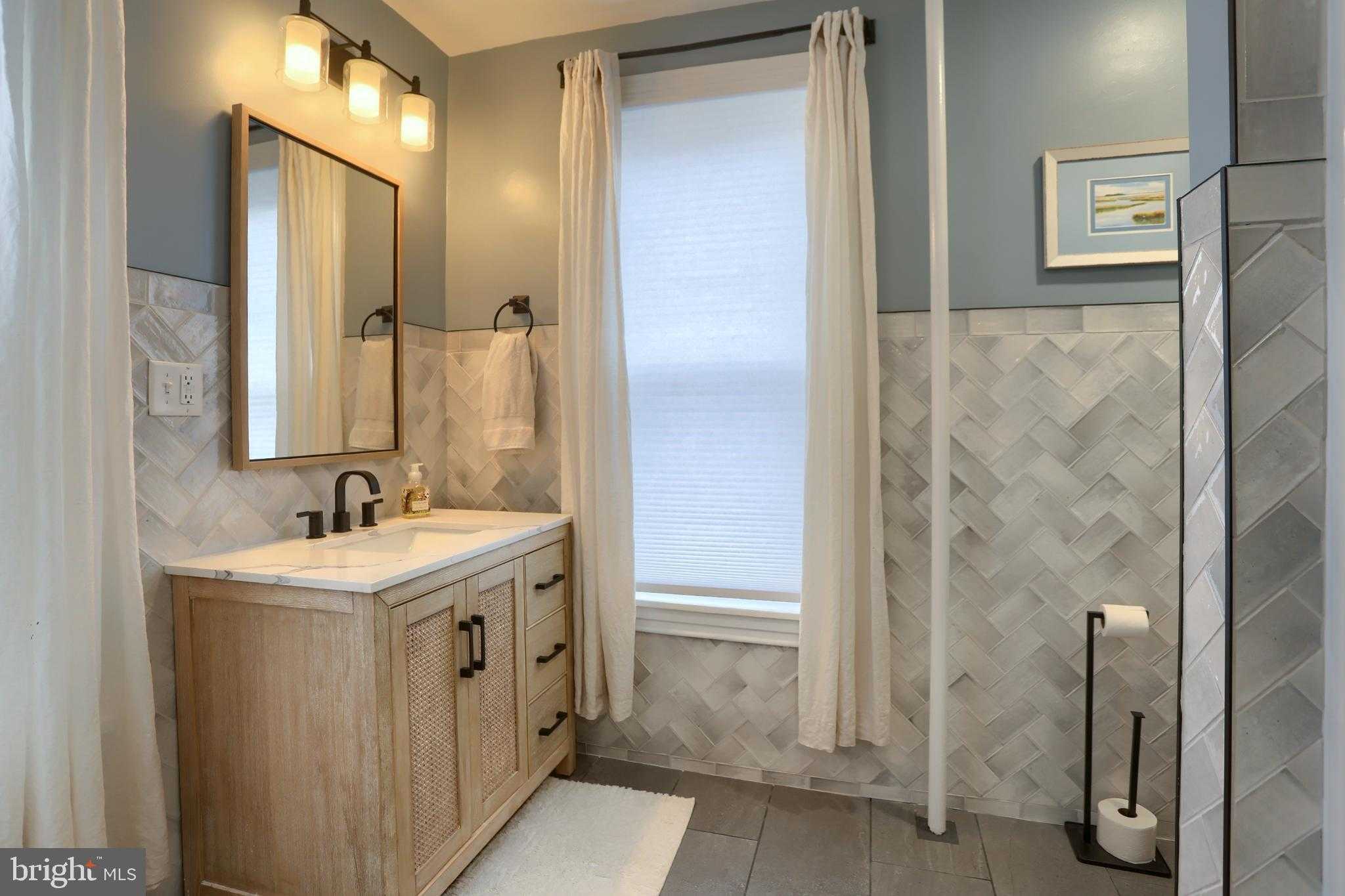 227 N 17th St photo 26