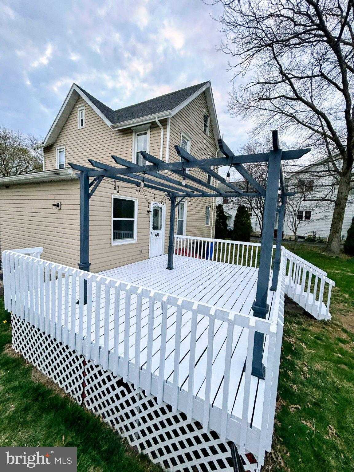 227 N 17th St photo 35