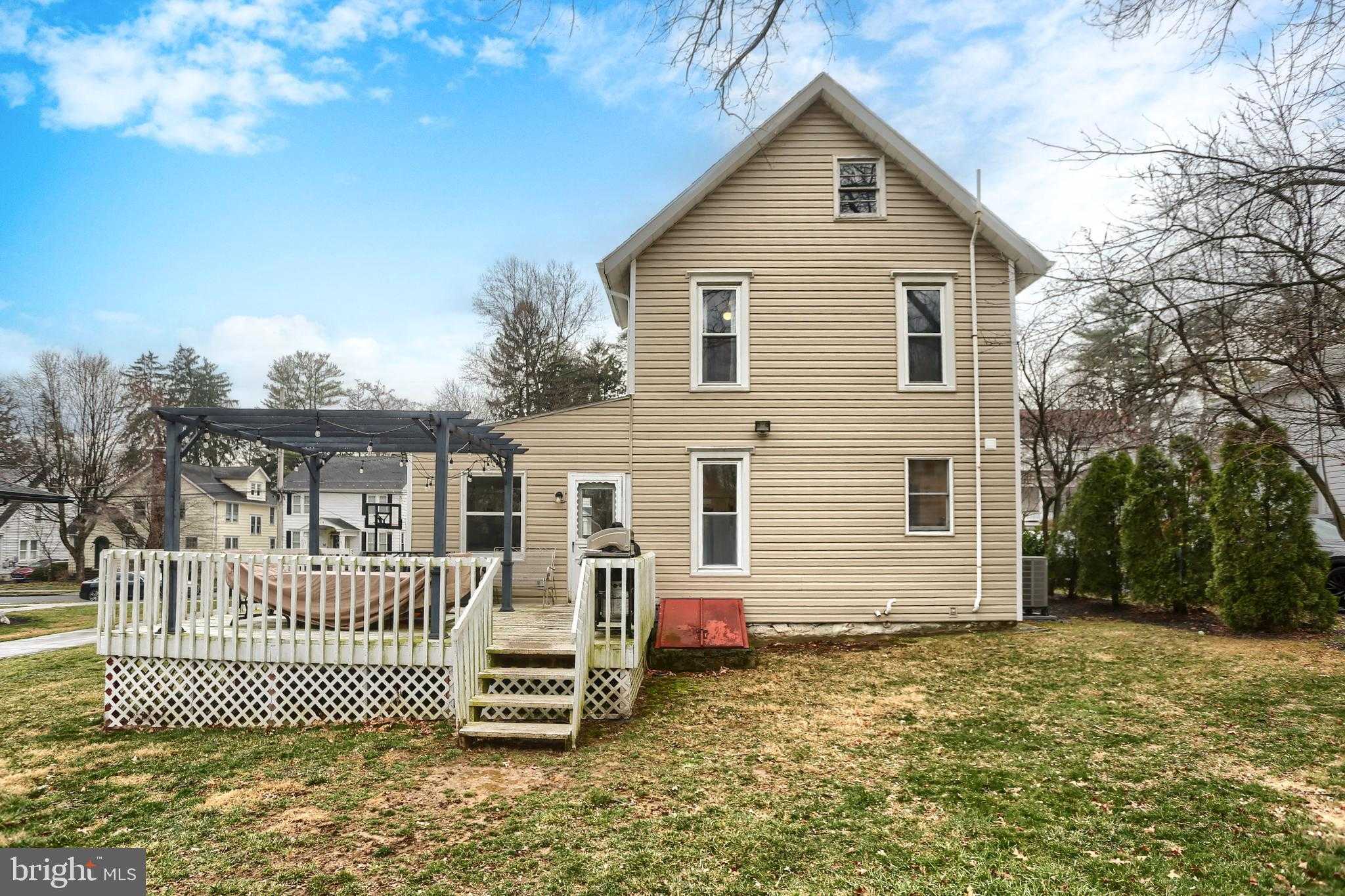 227 N 17th St photo 37