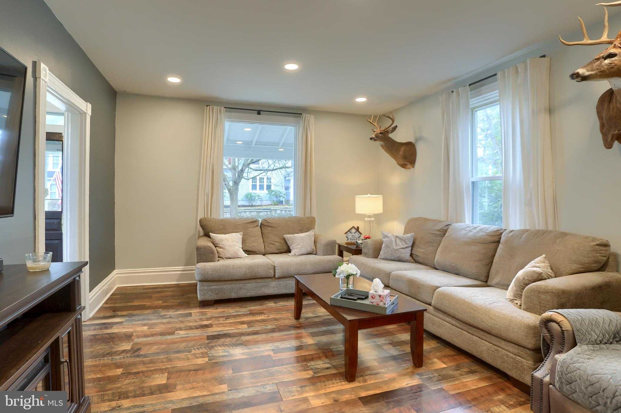 227 N 17th St photo 8