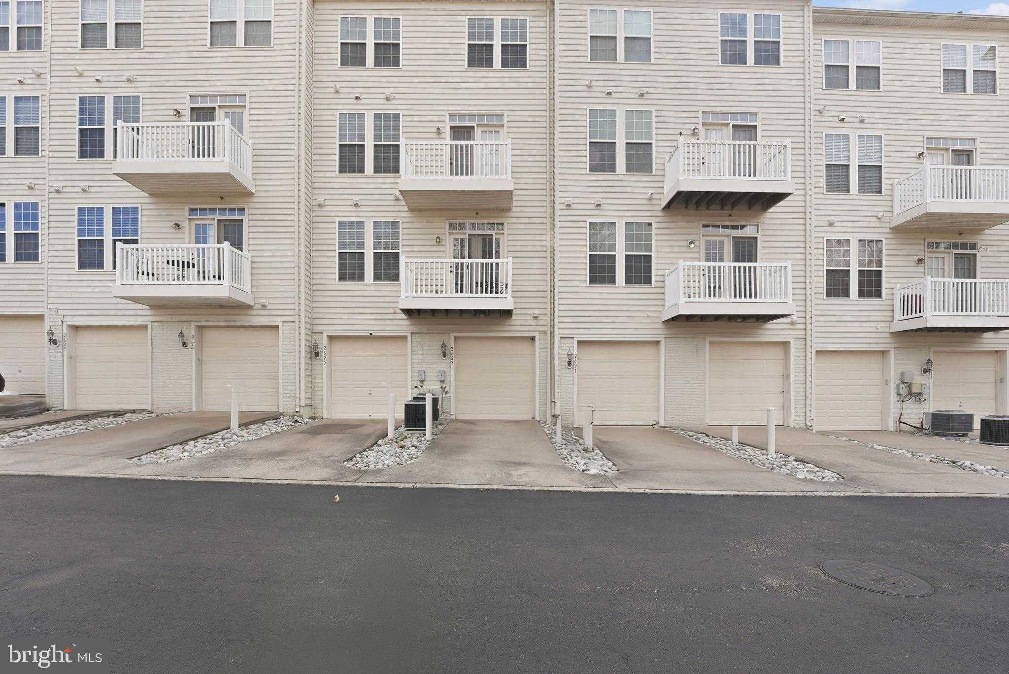 2623 Eastbourne Dr photo 23