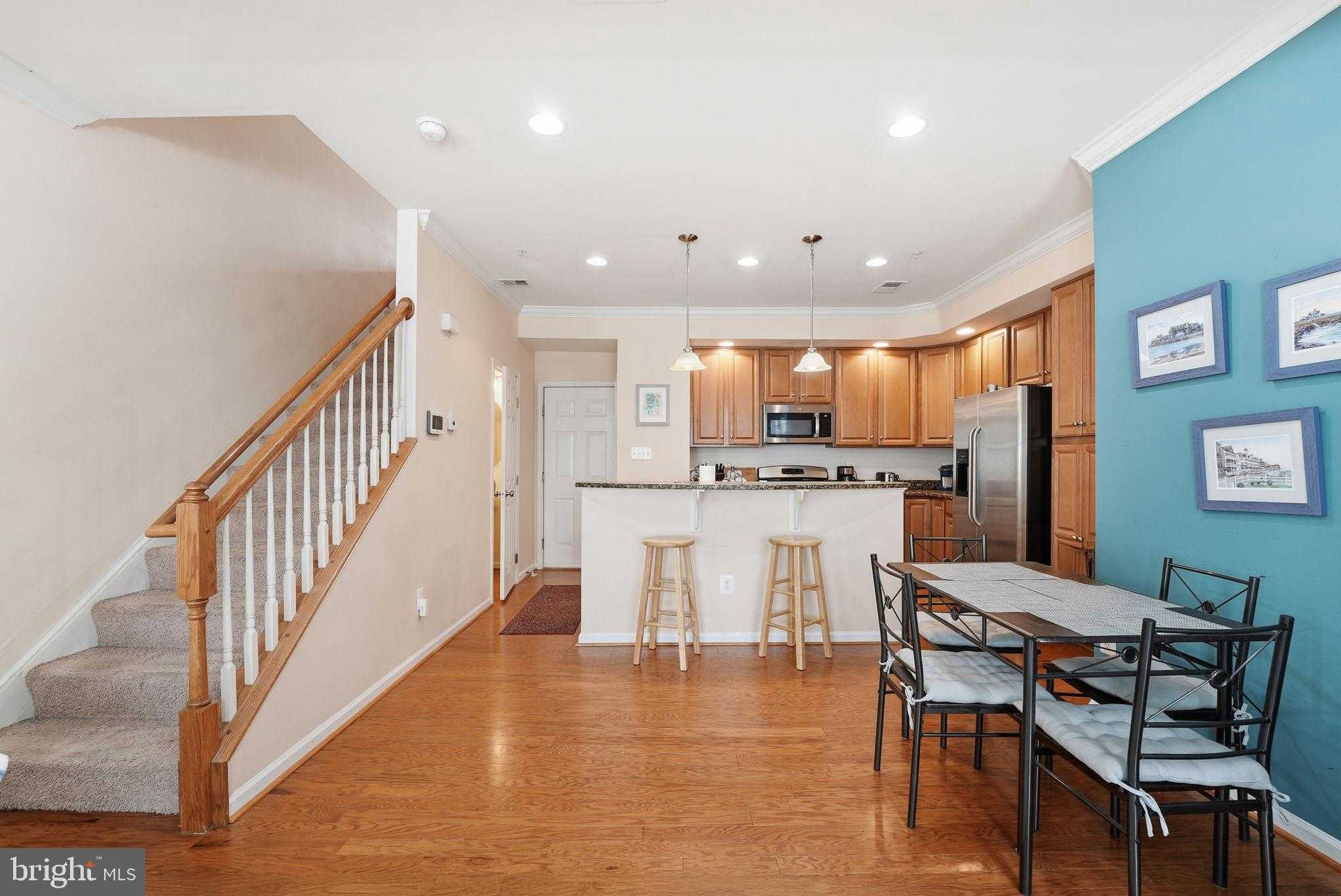 2623 Eastbourne Dr photo 5