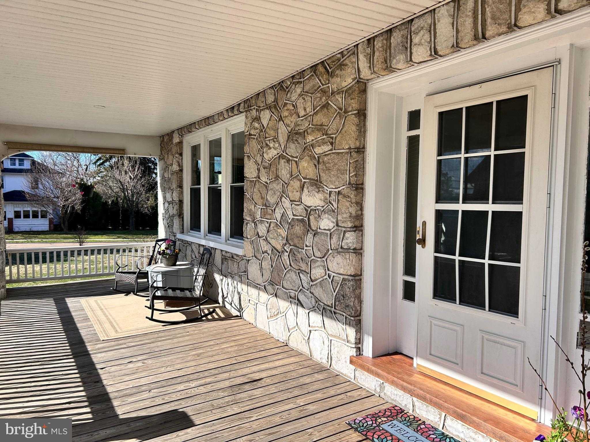 272 Penn Ave photo 6