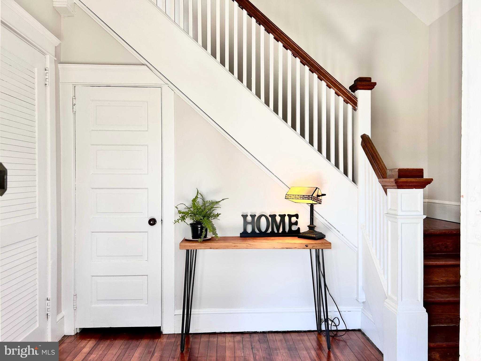 272 Penn Ave photo 8