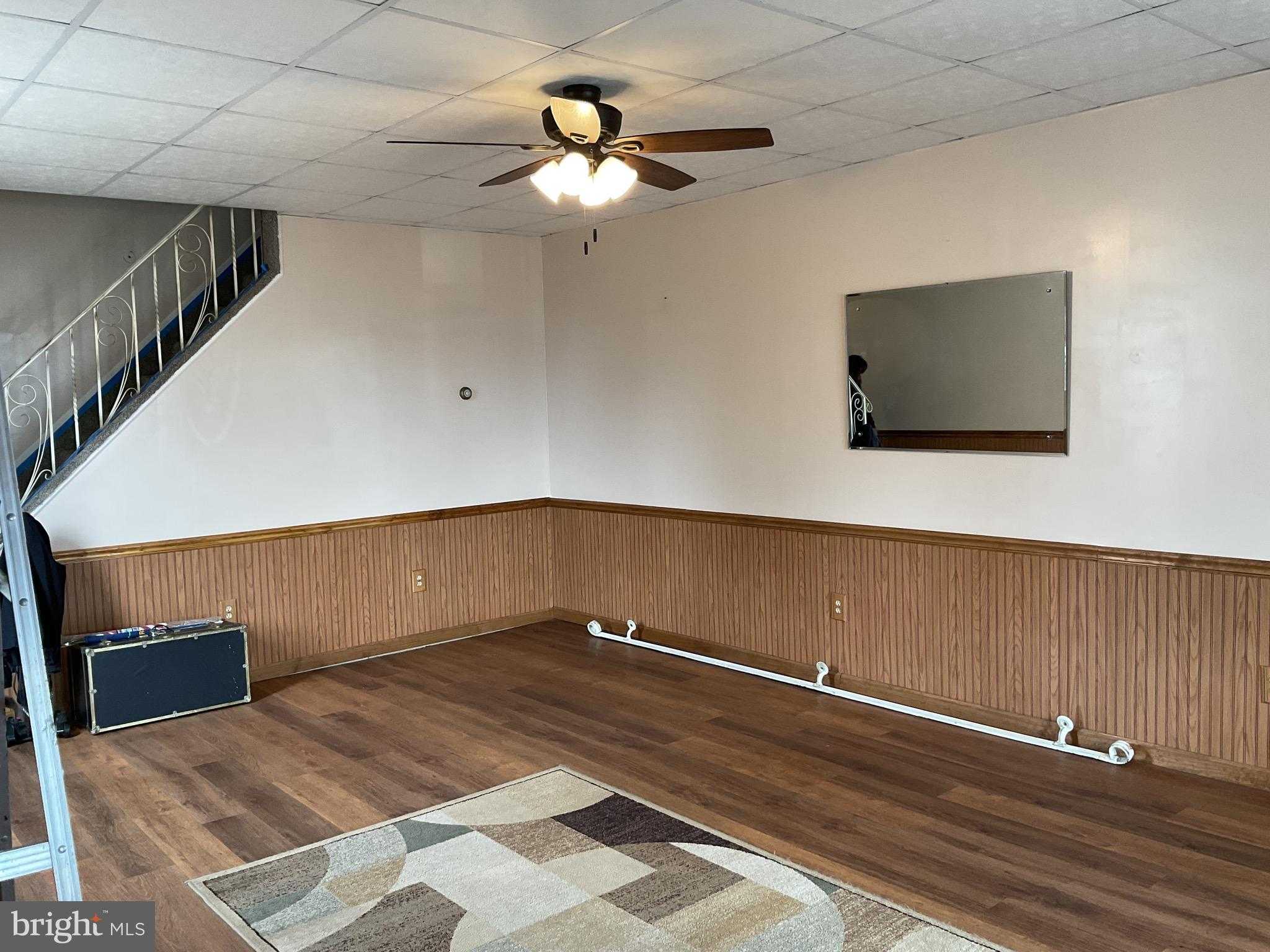 337 W Pine St photo 8