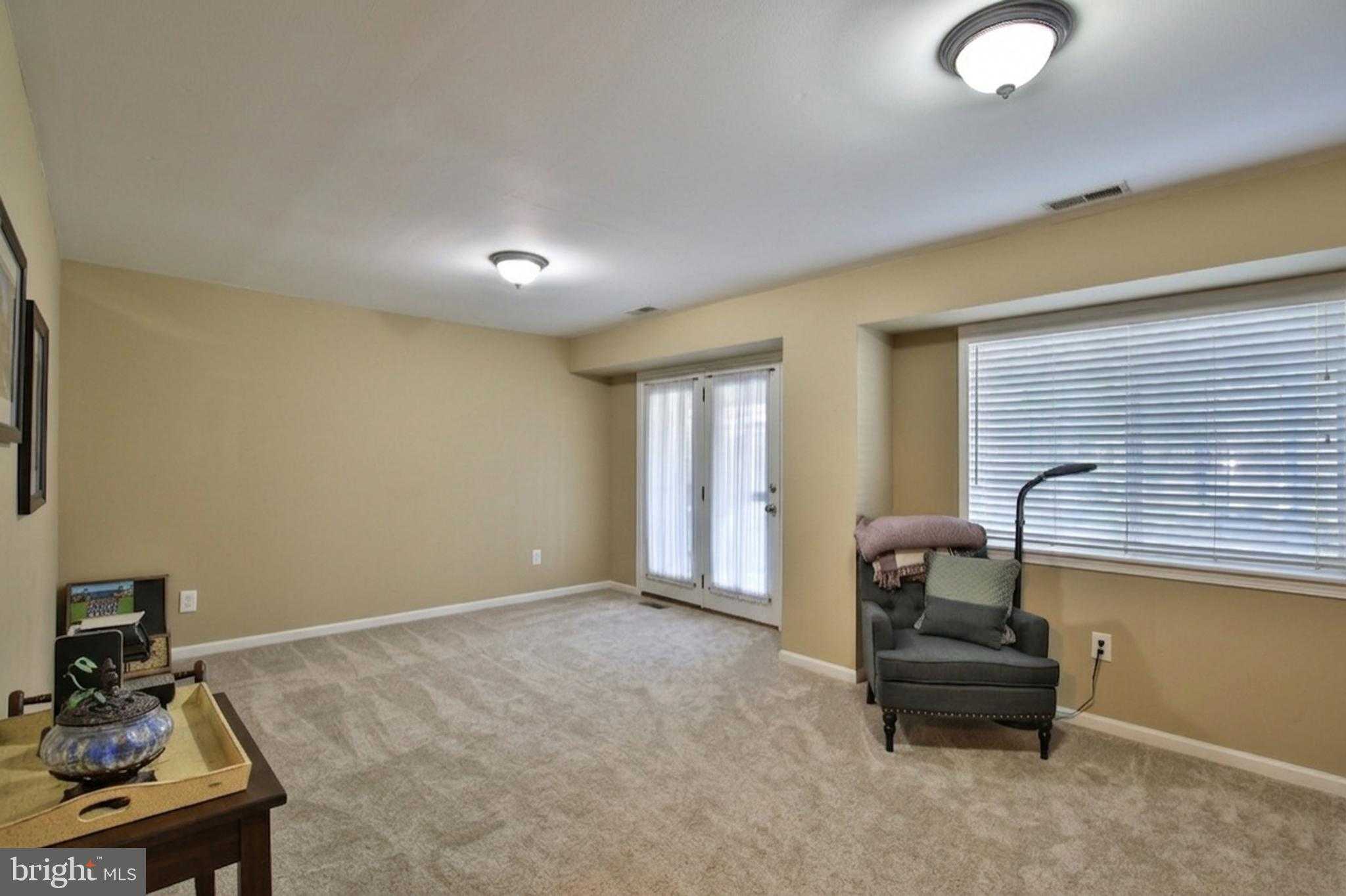 201 Mariners Point Dr photo 37