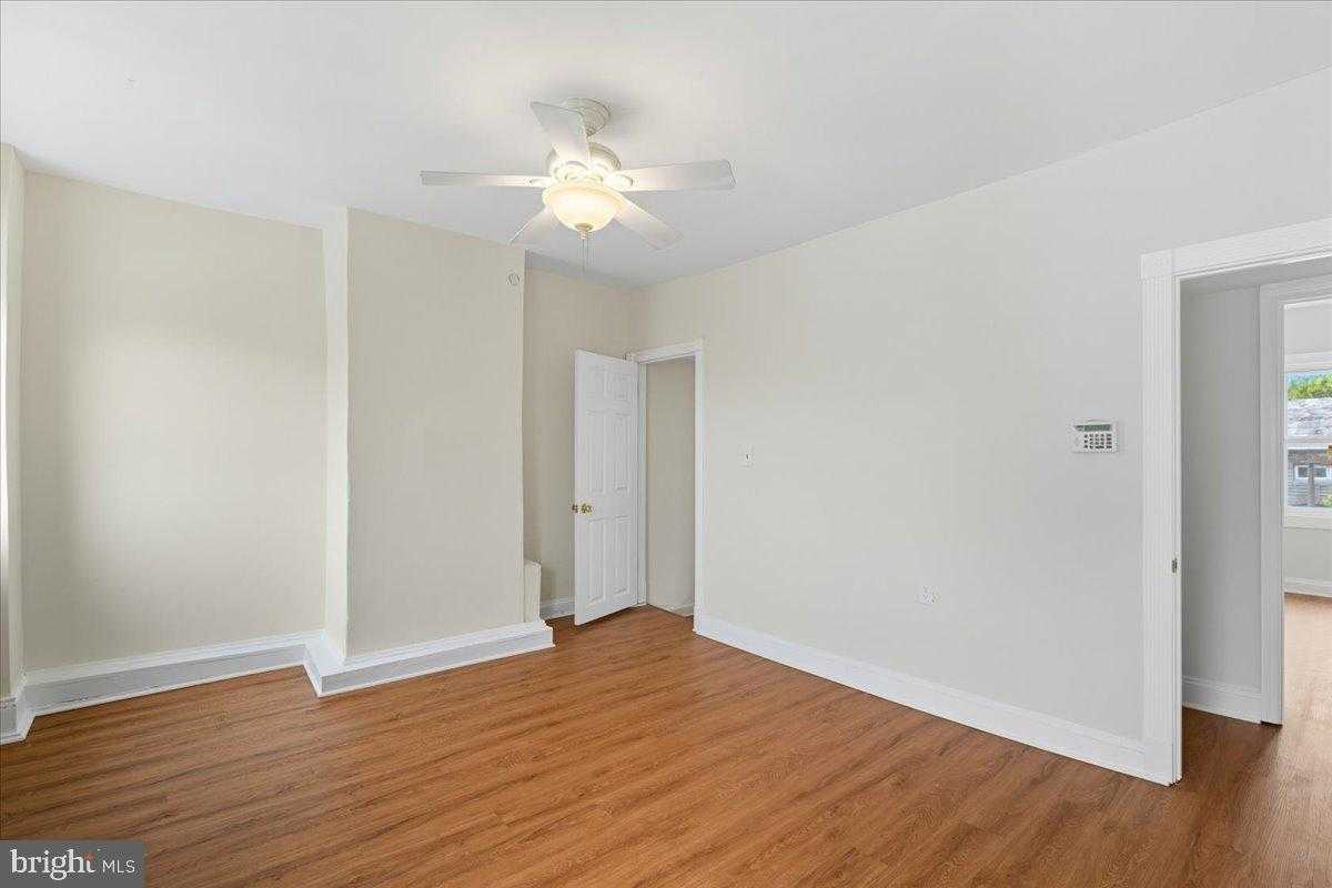 877 W Lombard St photo 26