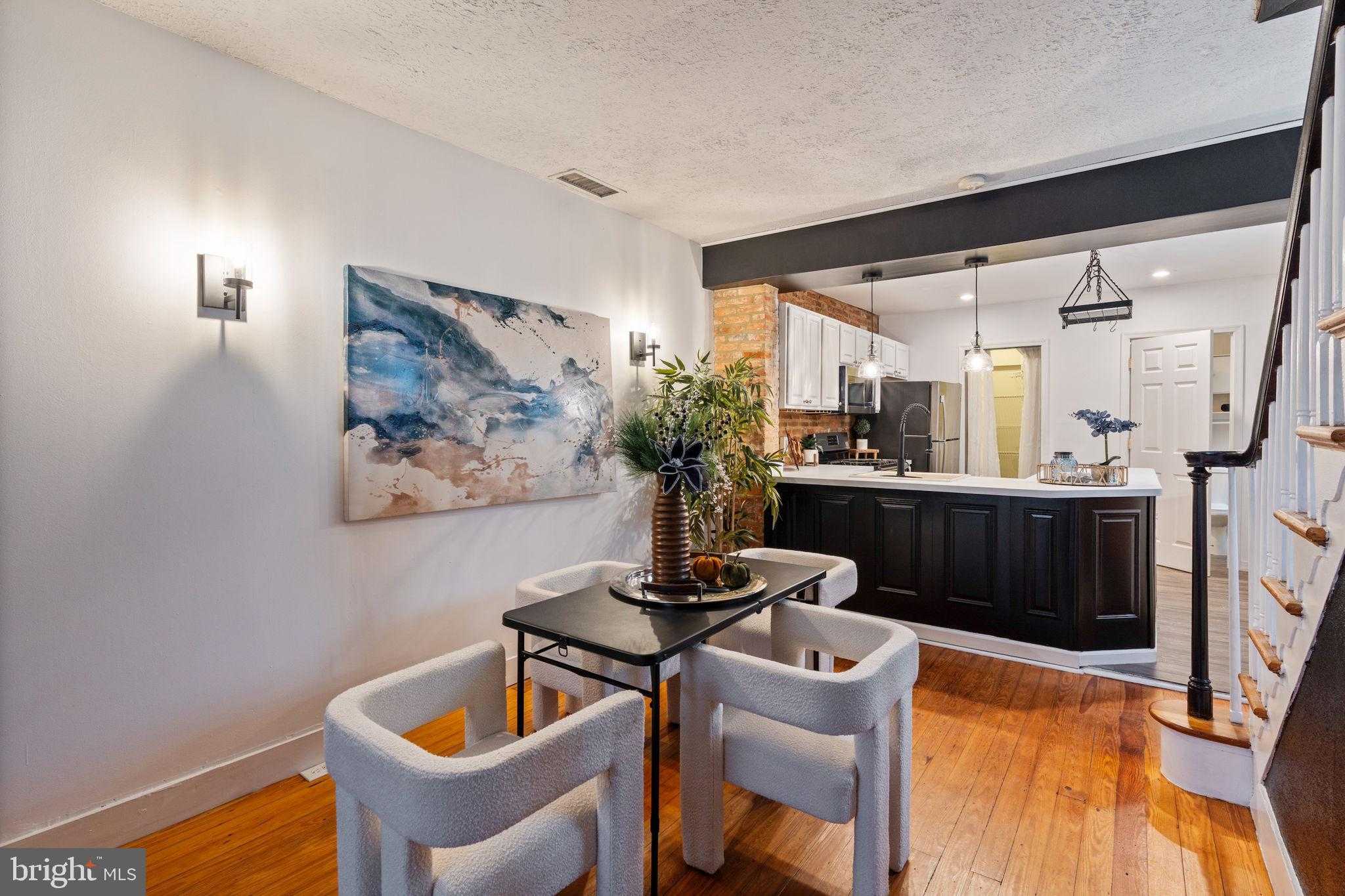 416 S Madeira St photo 8