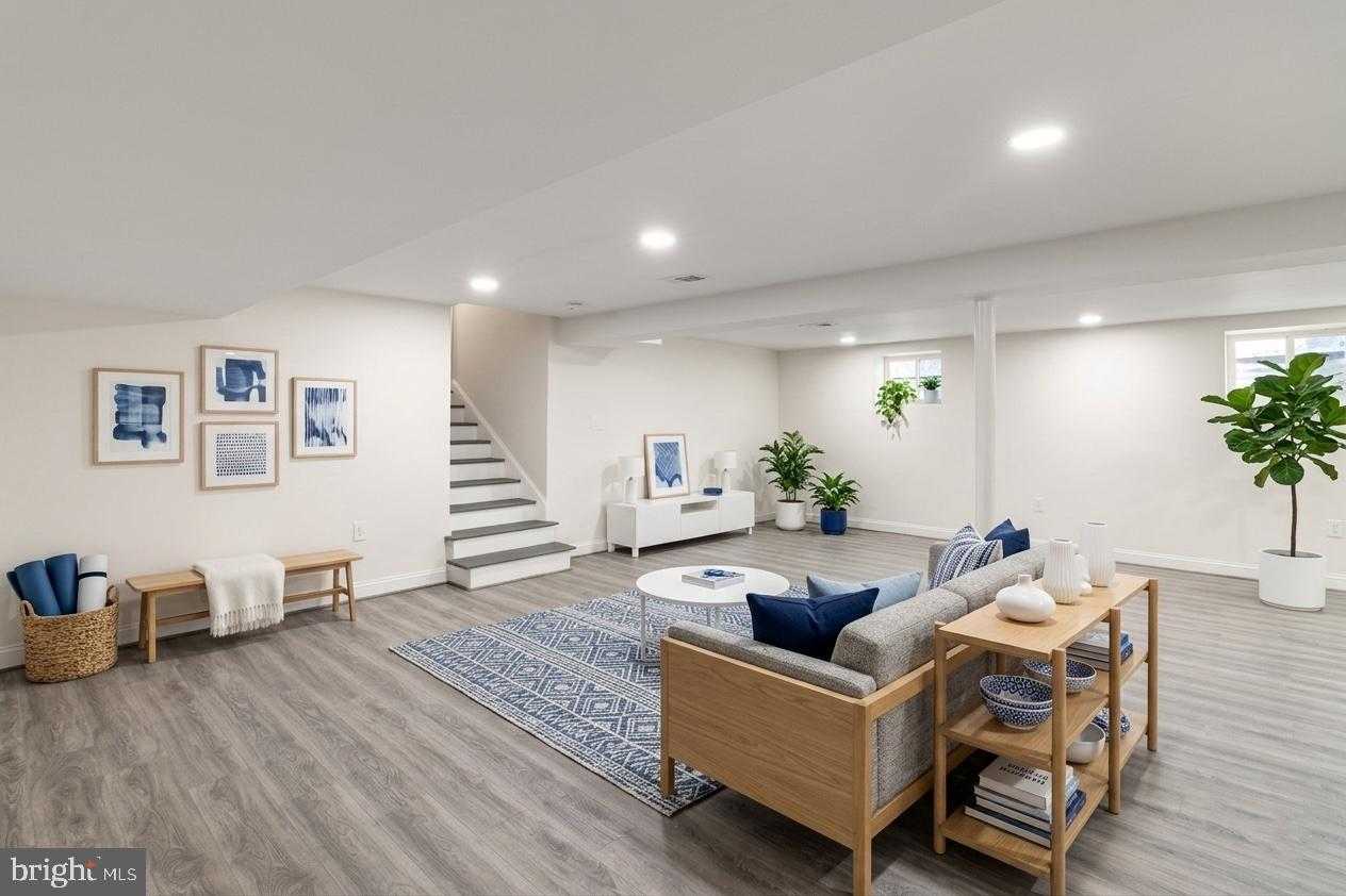 6812 Westchester CT photo 35