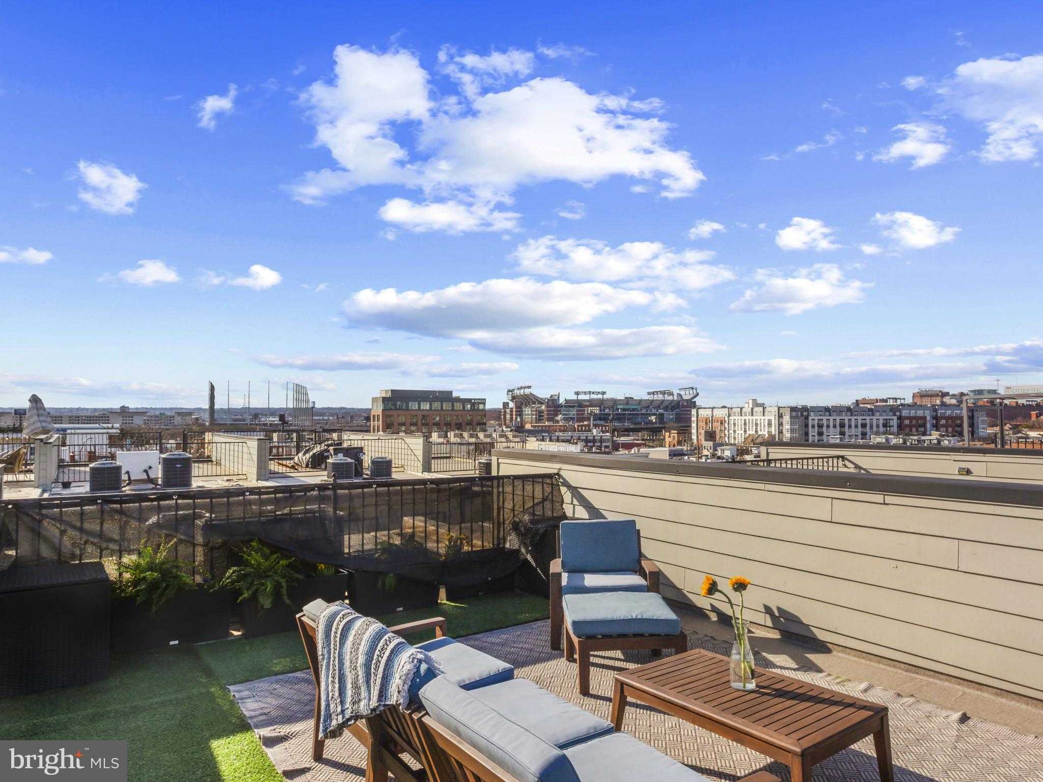 1404 Olive St photo 34