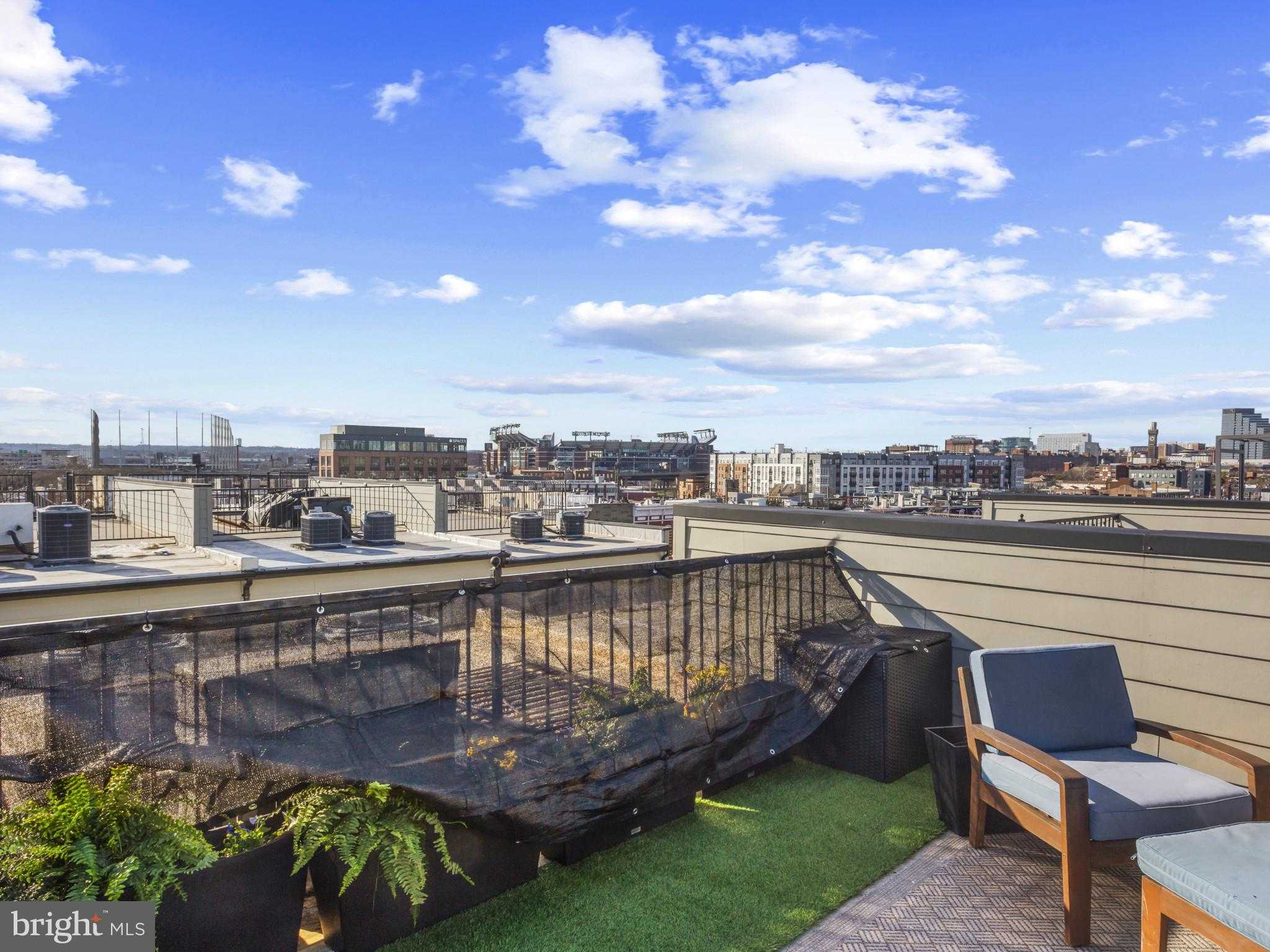 1404 Olive St photo 36