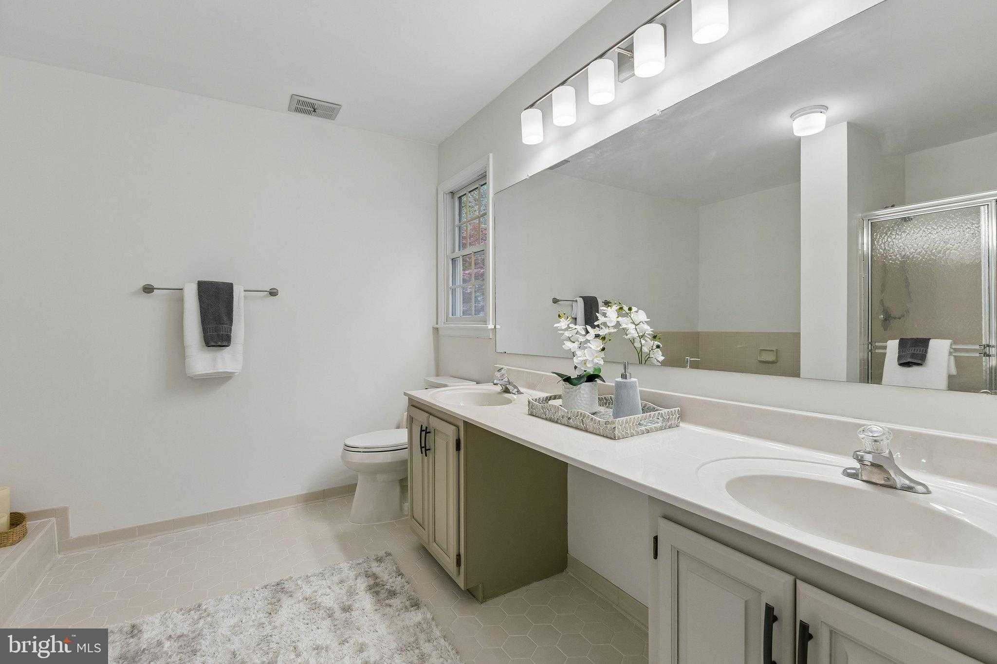 4610 Tapestry Dr photo 18