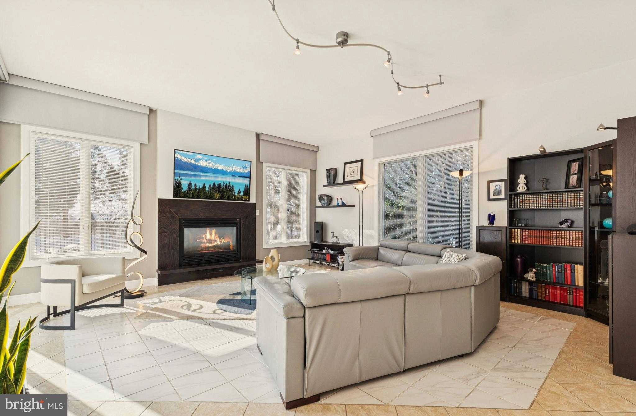 8268 Roxborough Loop photo 47