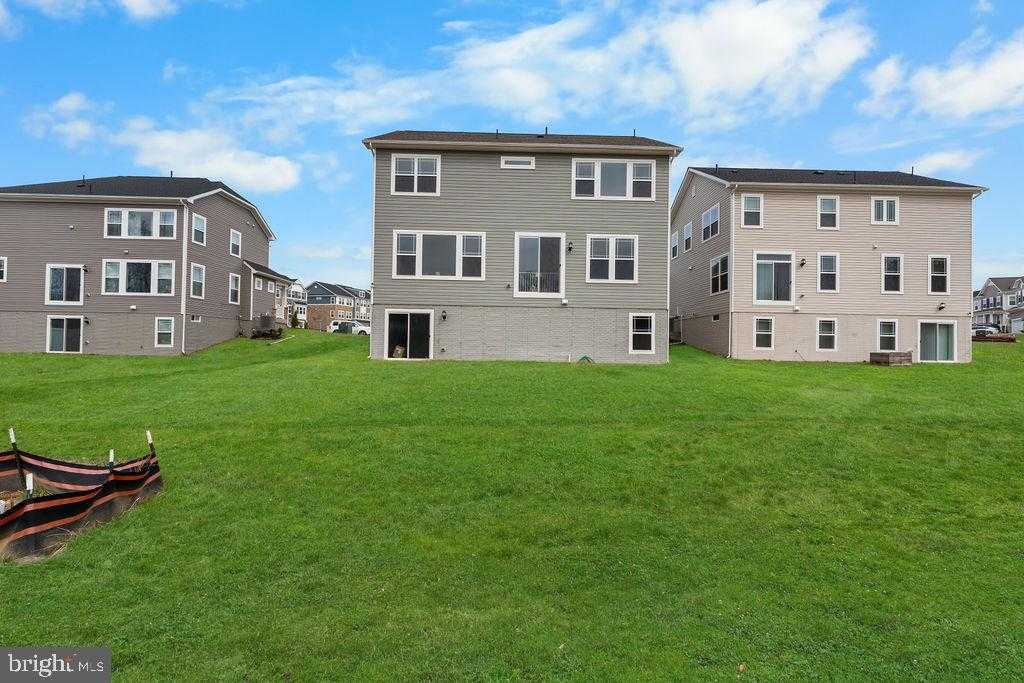 5196 Newport Cir photo 38