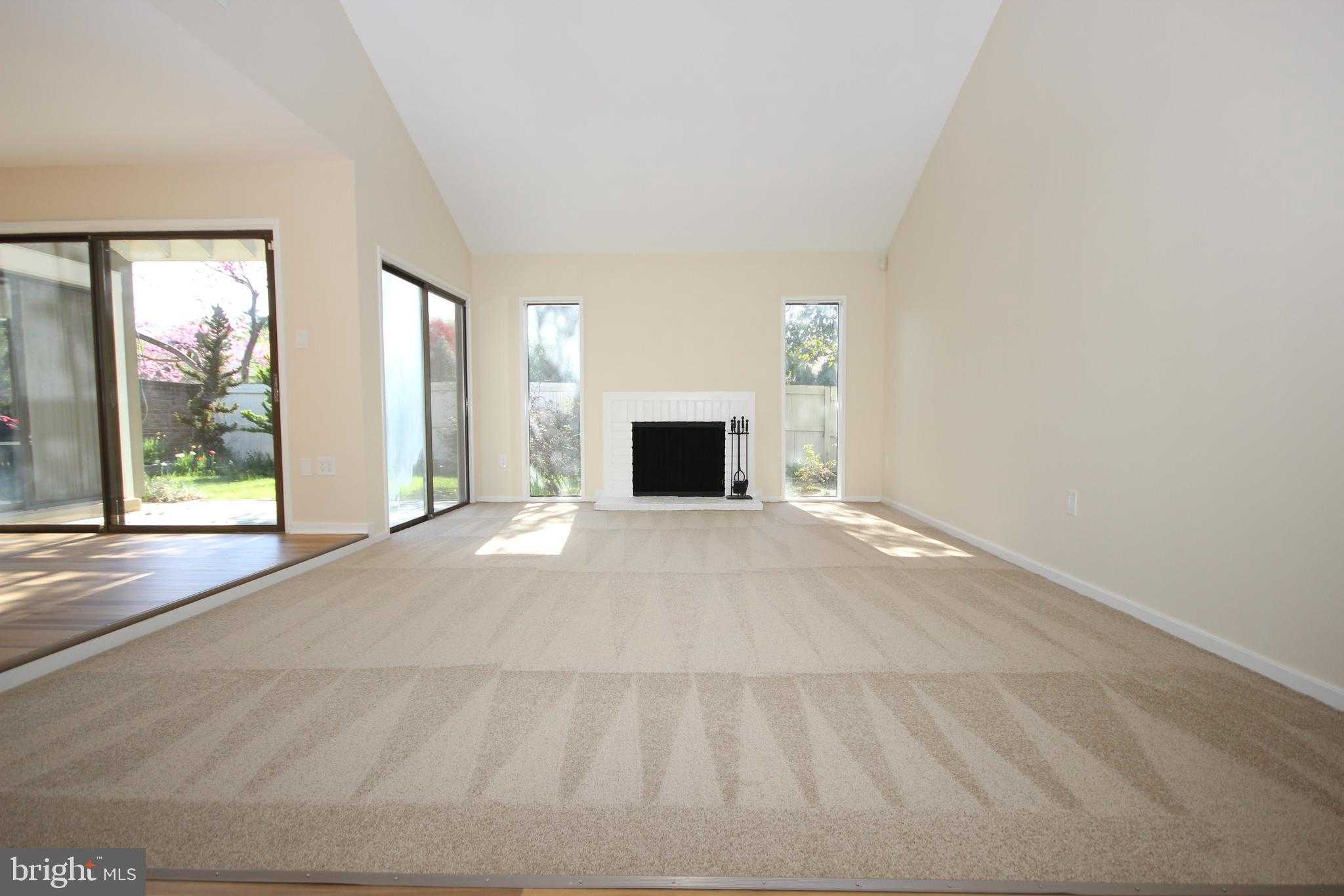 19109 Brooke Grove CT photo 6