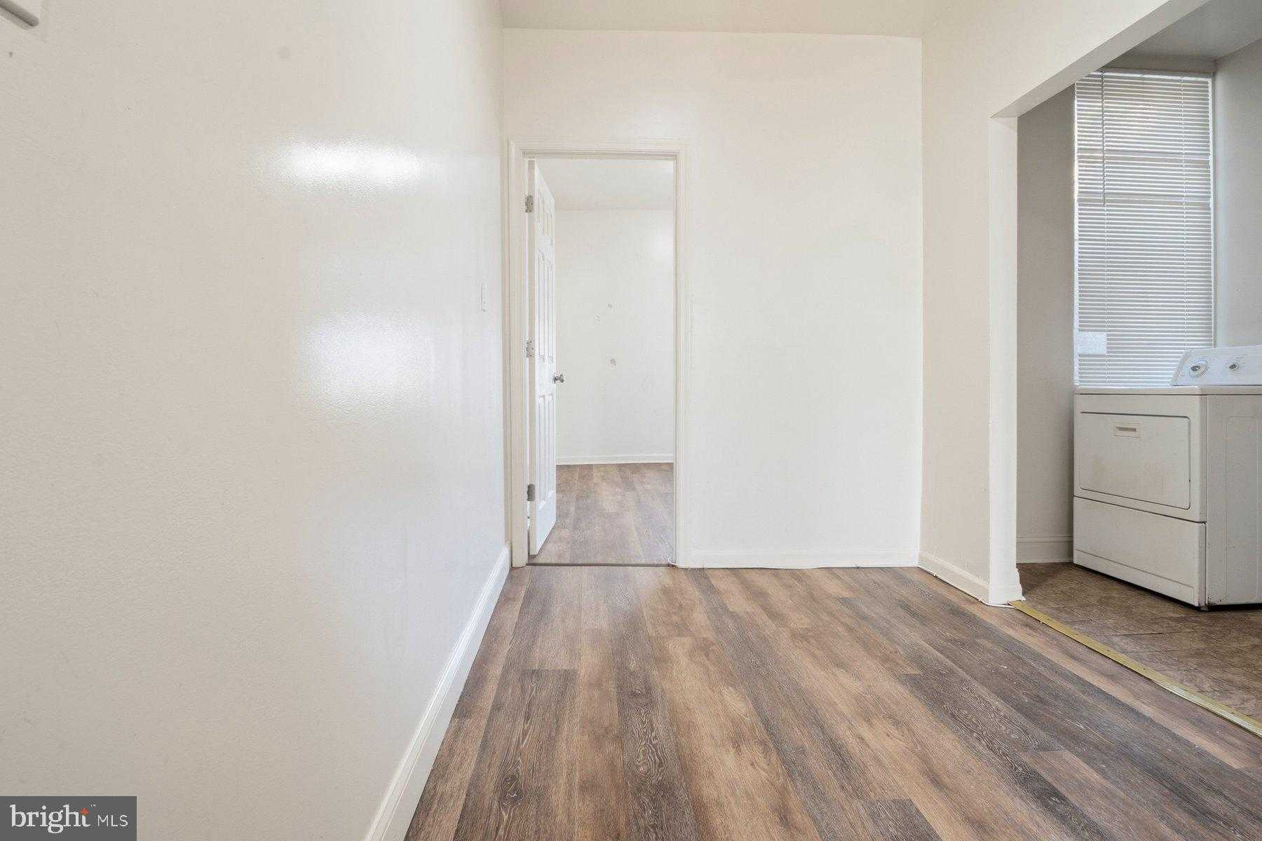 322 S Pulaski St photo 14